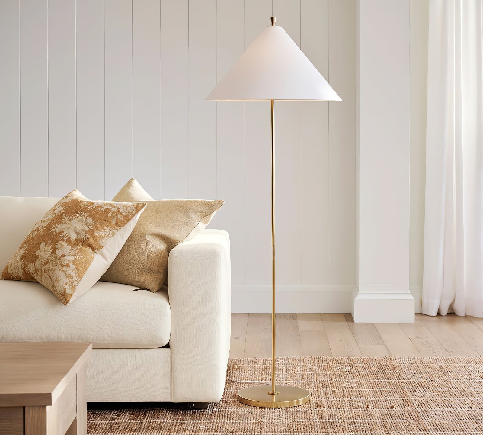Ellis brass floor lamp - Cueteks