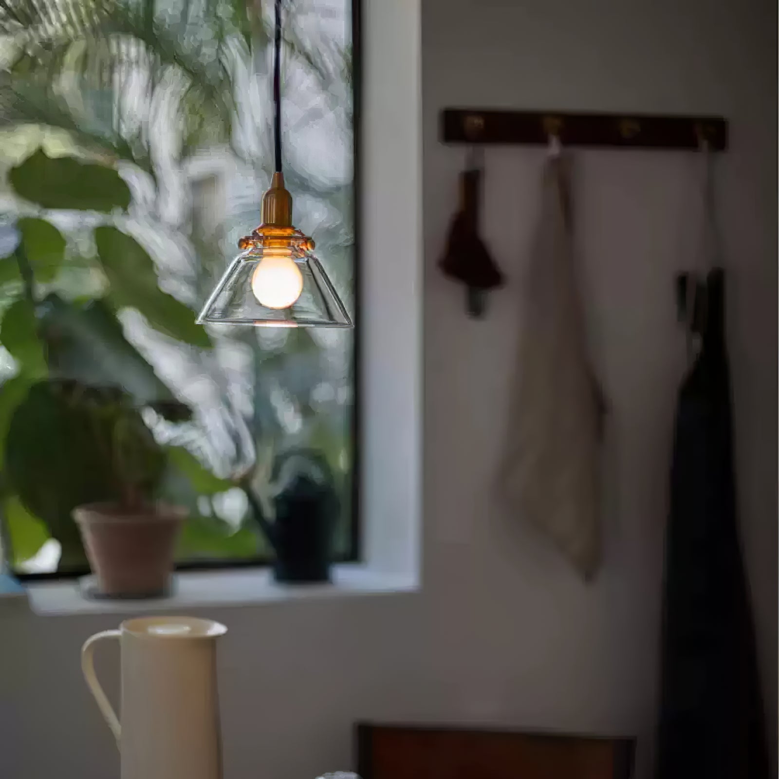 Minimalist Cone Shaped Glass Pendant Lamp - Cueteks