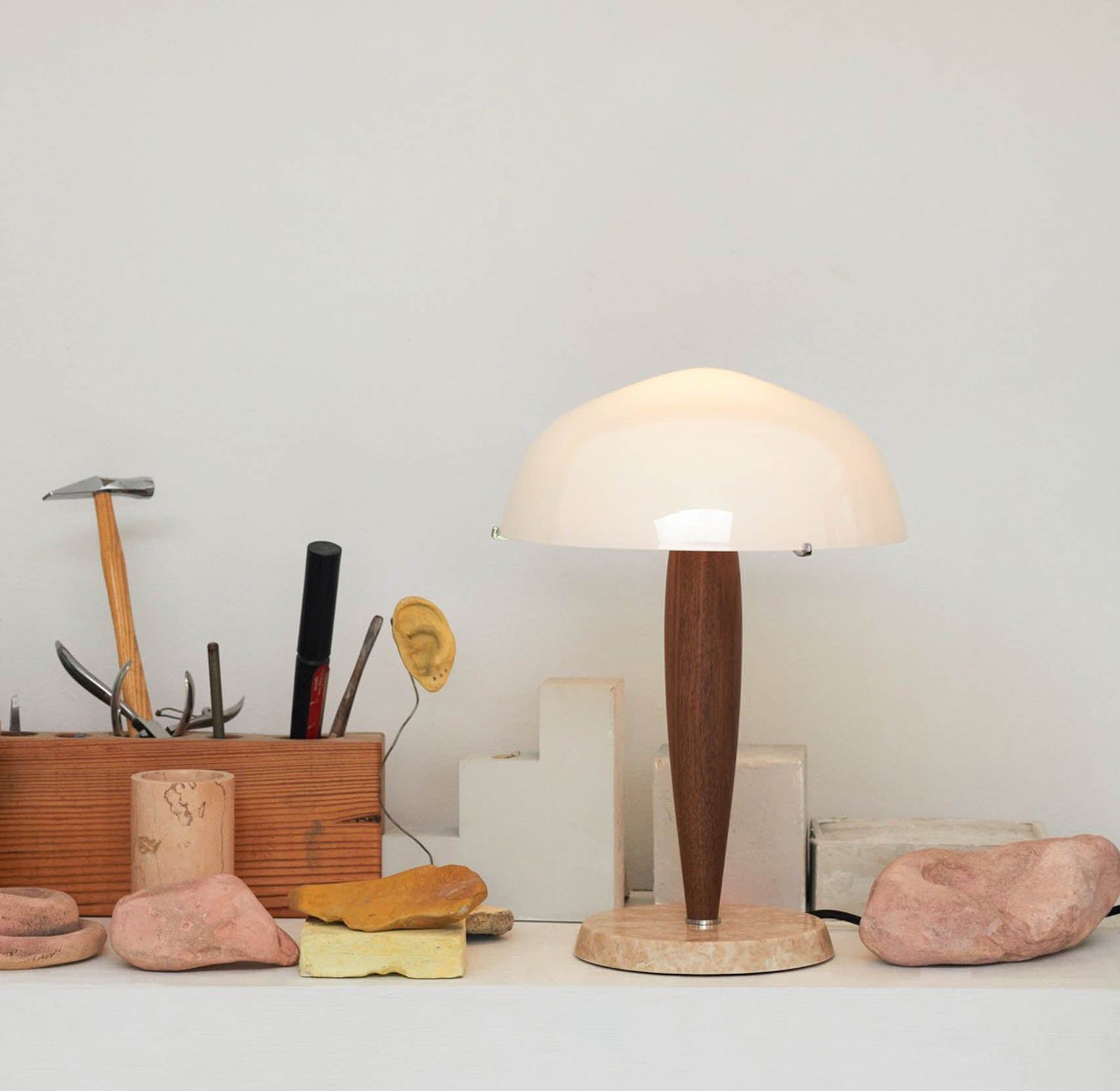 Scandi Walnut Dome Table Lamp - Cueteks