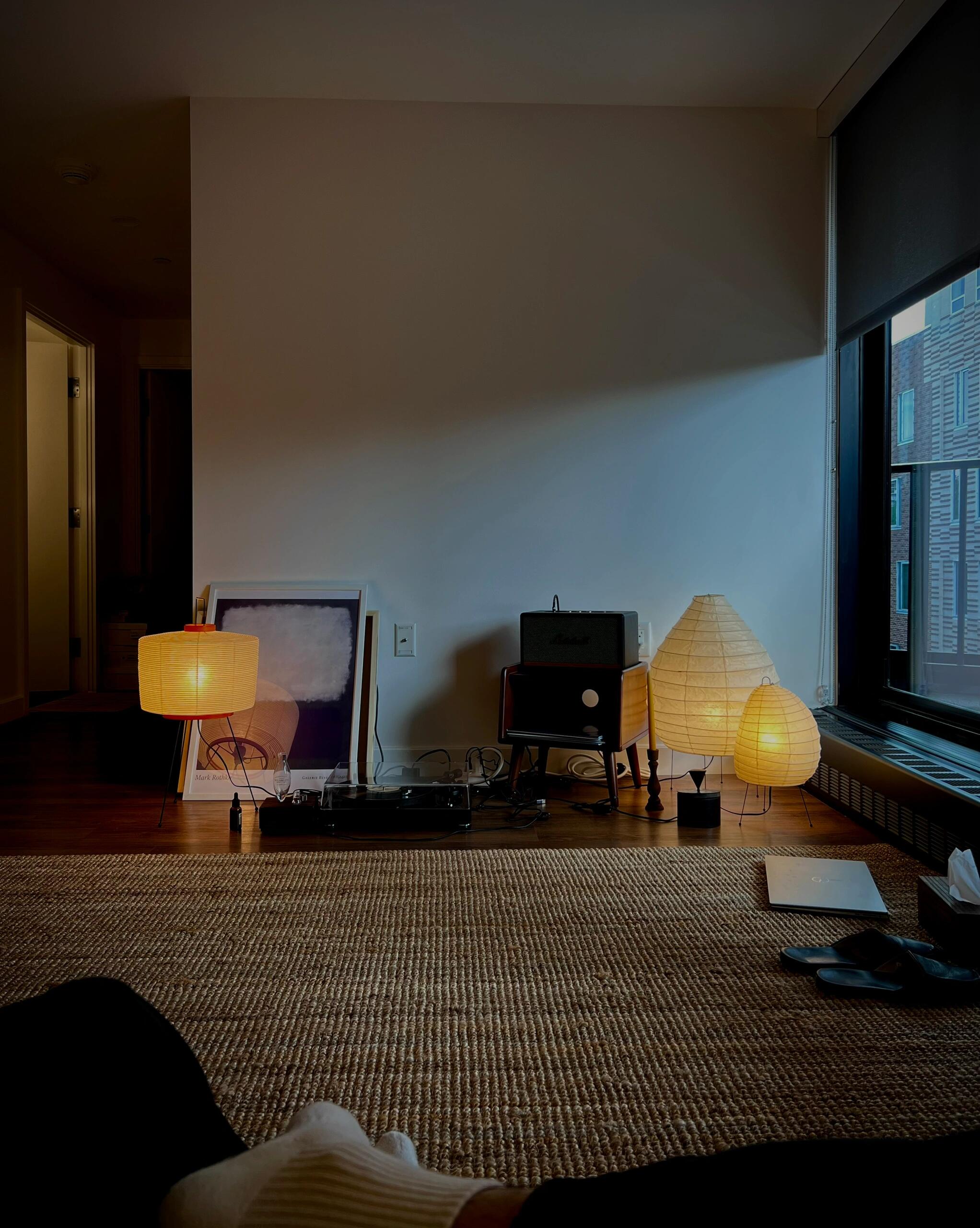 Akari 23N Floor Lamp - Cueteks