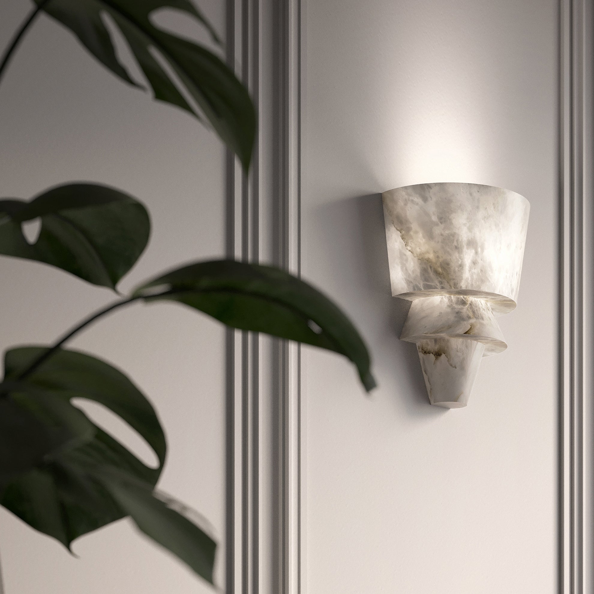 Geometric Alabaster Wall Lamp - Cueteks