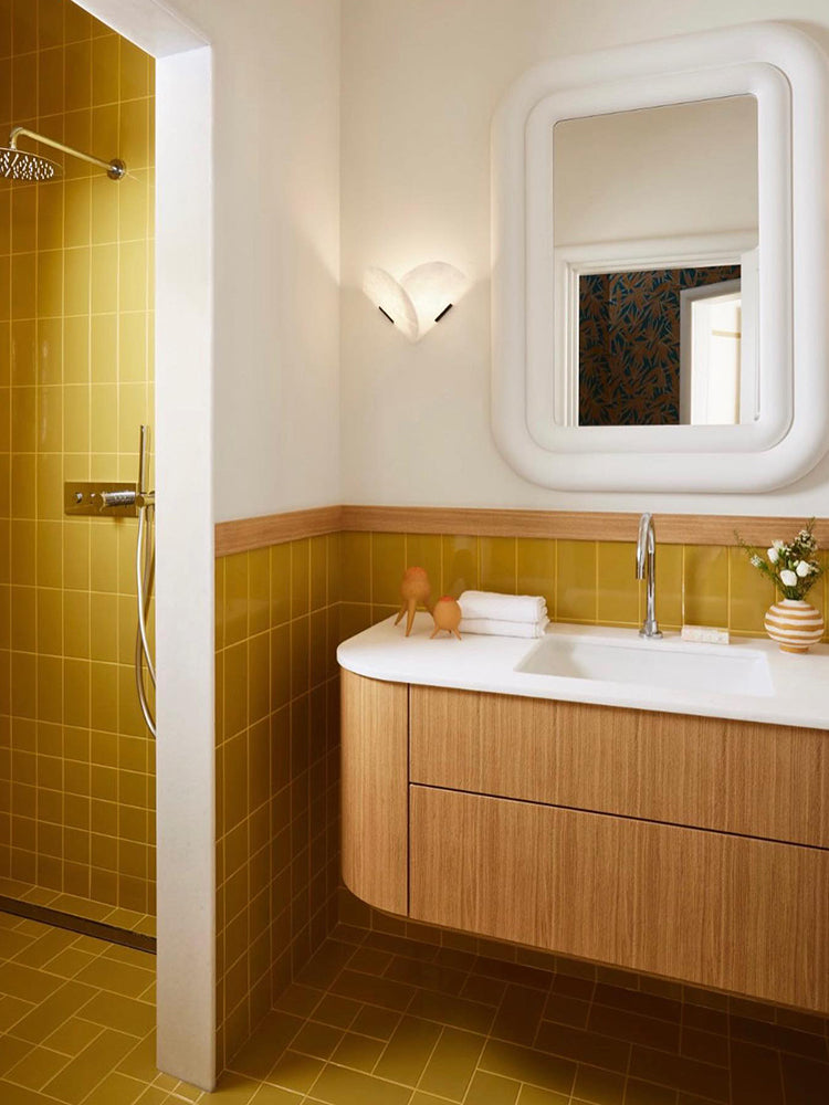 Fan-Shaped Alabaster Wall Light - Cueteks