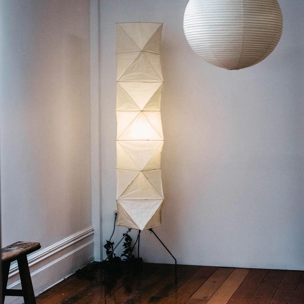 Akari UF4-33N Floor Lamp - Cueteks