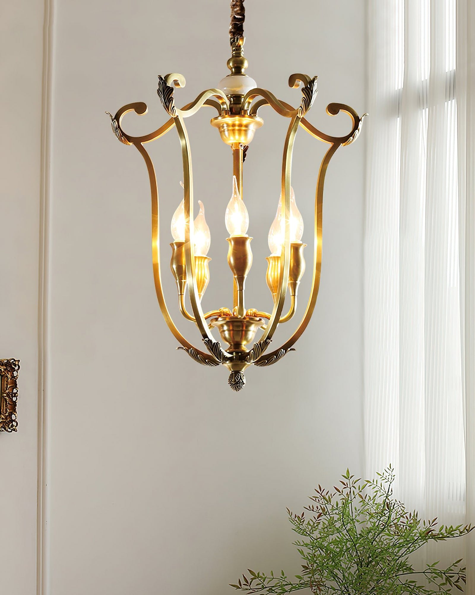 Classical carved candle chandelier - Cueteks