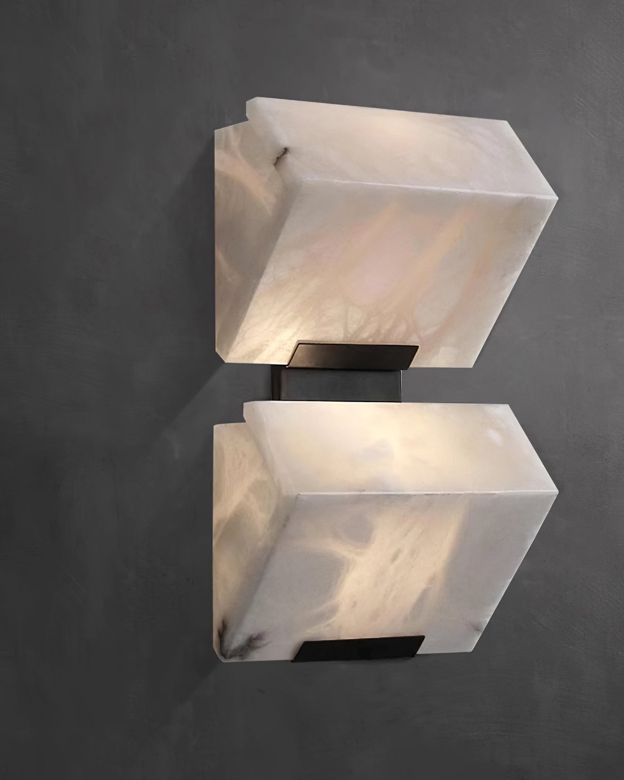 Elegant Alabaster Wall Light - Cueteks