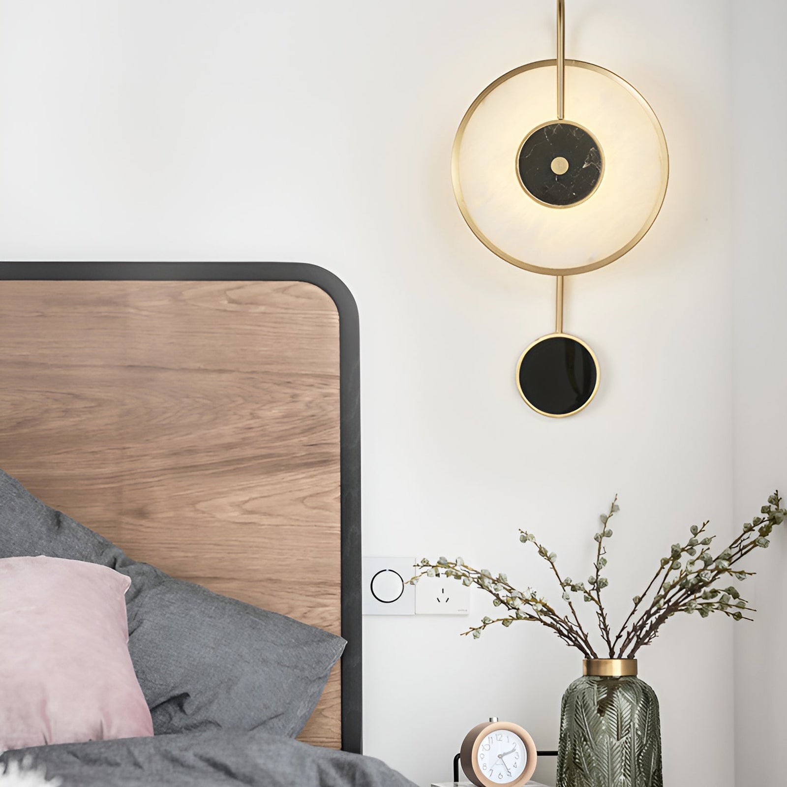 Art Deco Black & White Alabaster Wall Lamp - Cueteks