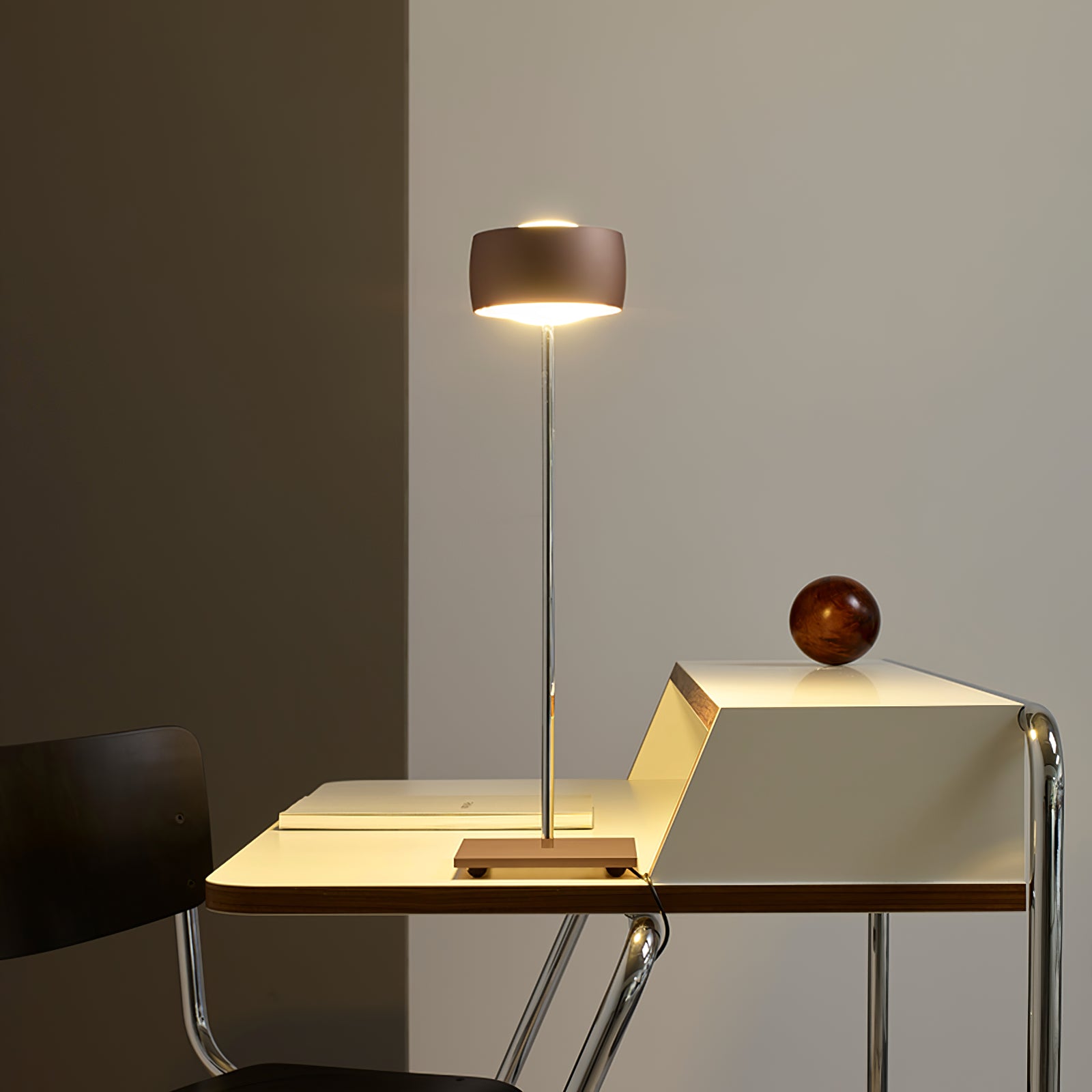 Minimalist Tall Stand Desk Lamp - Cueteks