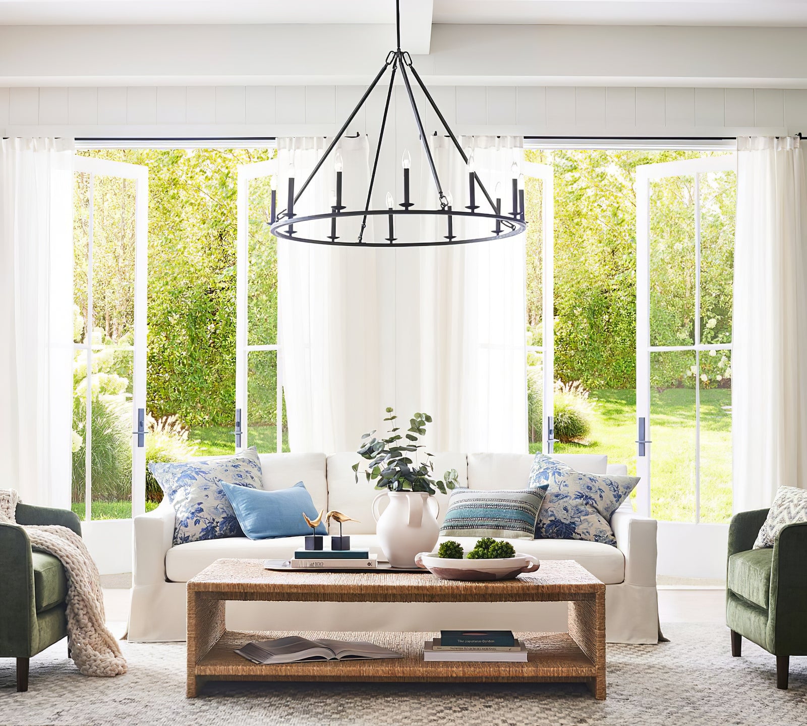 Black Round Farmhouse Candle Chandelier - Cueteks