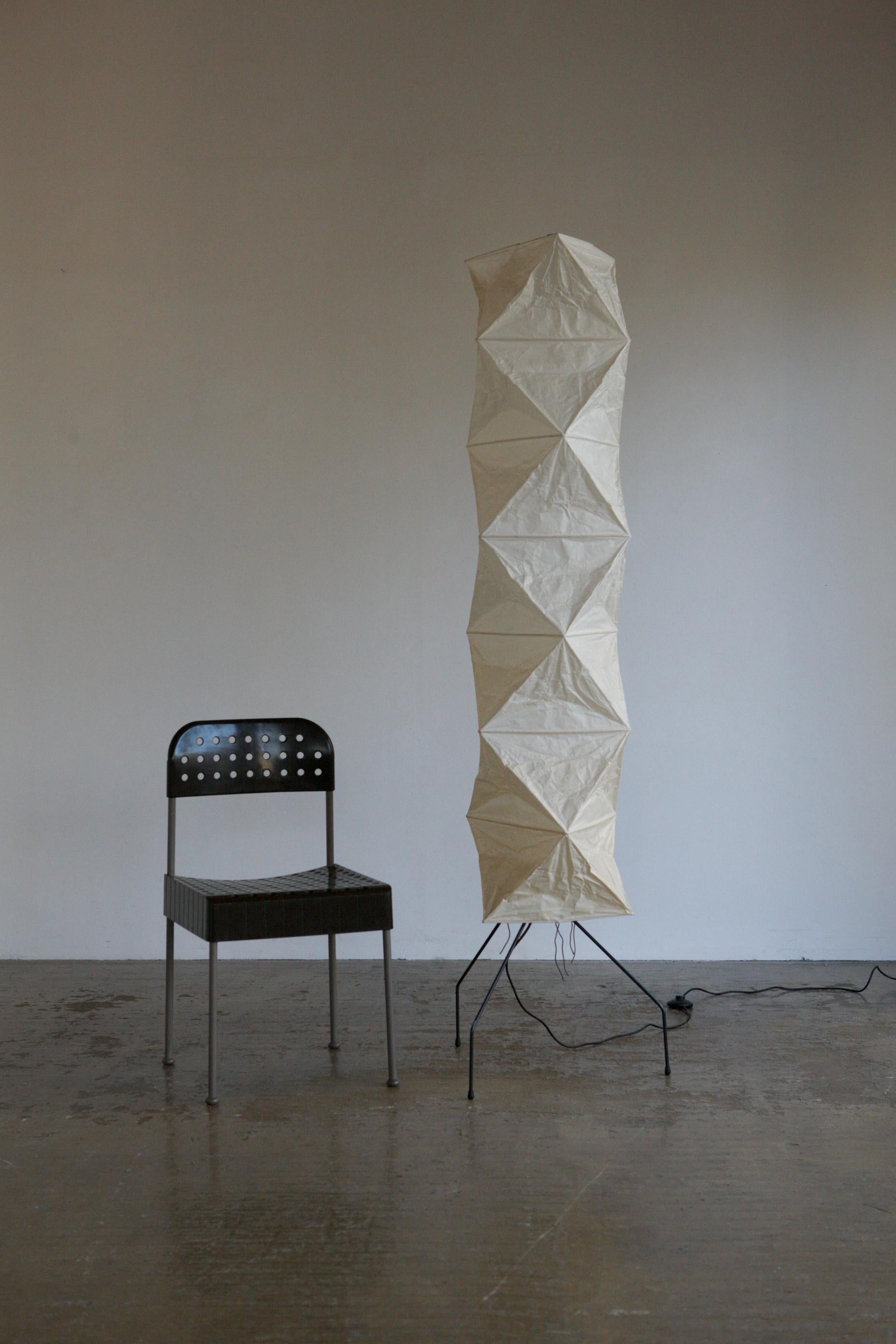 Akari UF4-33N Floor Lamp - Cueteks