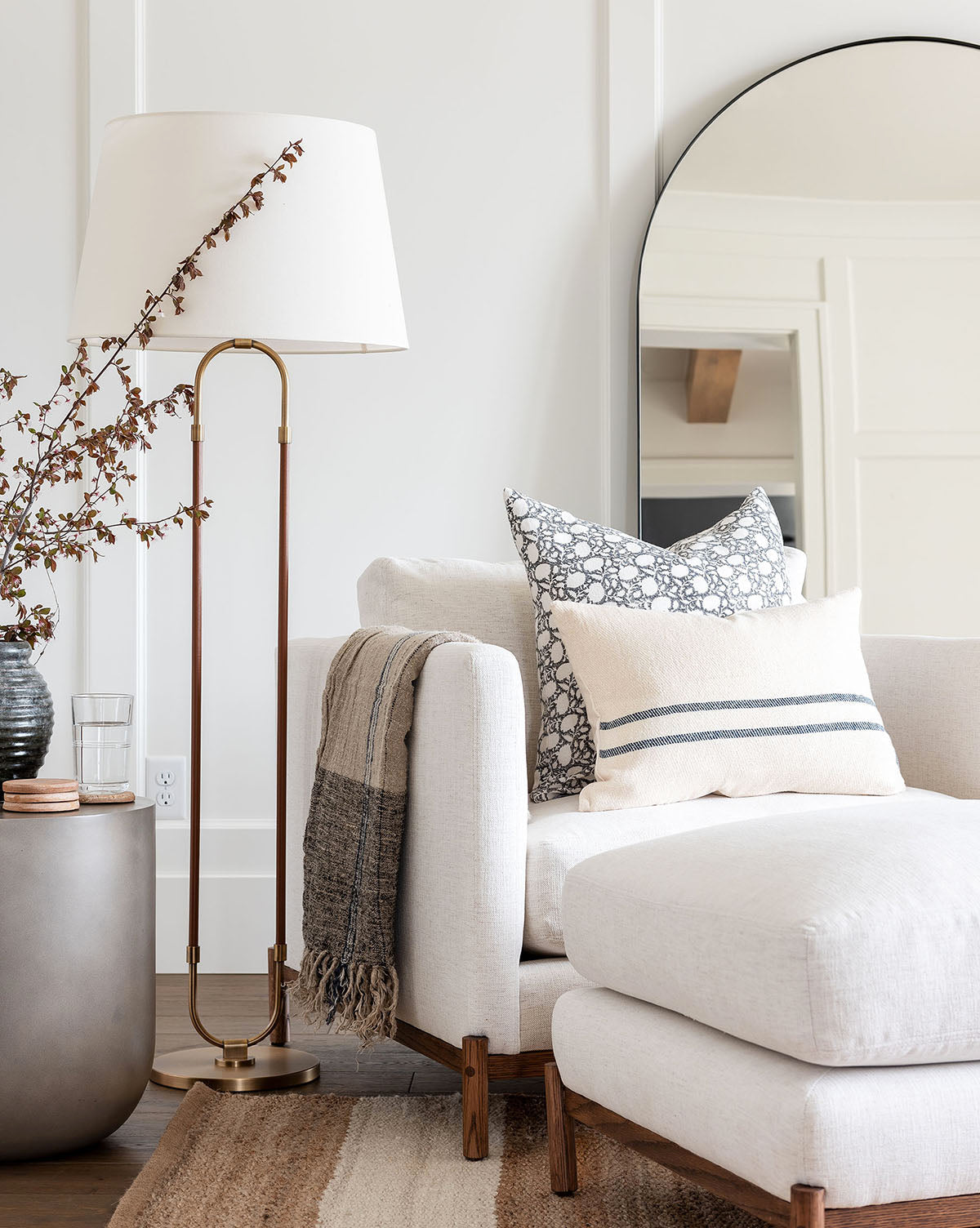 Katie Brass Floor Lamp - Cueteks
