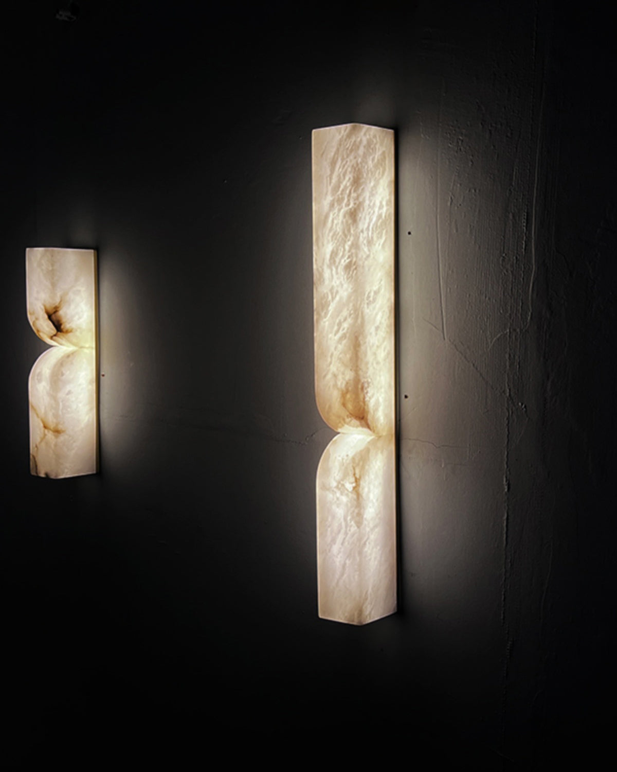 Double Curve Alabaster Wall Light - Cueteks