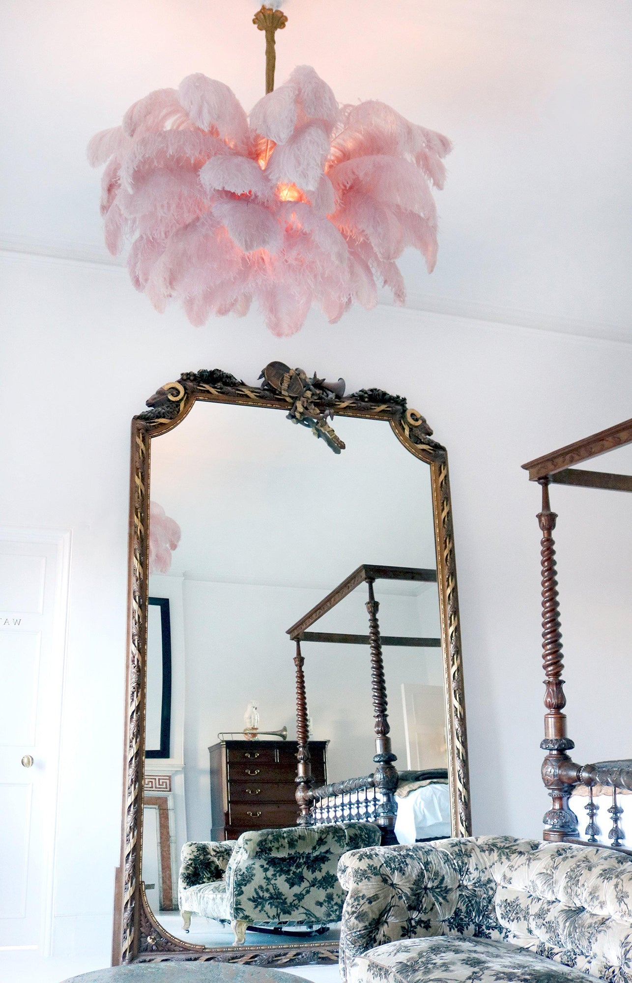 Colorful Ostrich Feather Chandelier - Cueteks