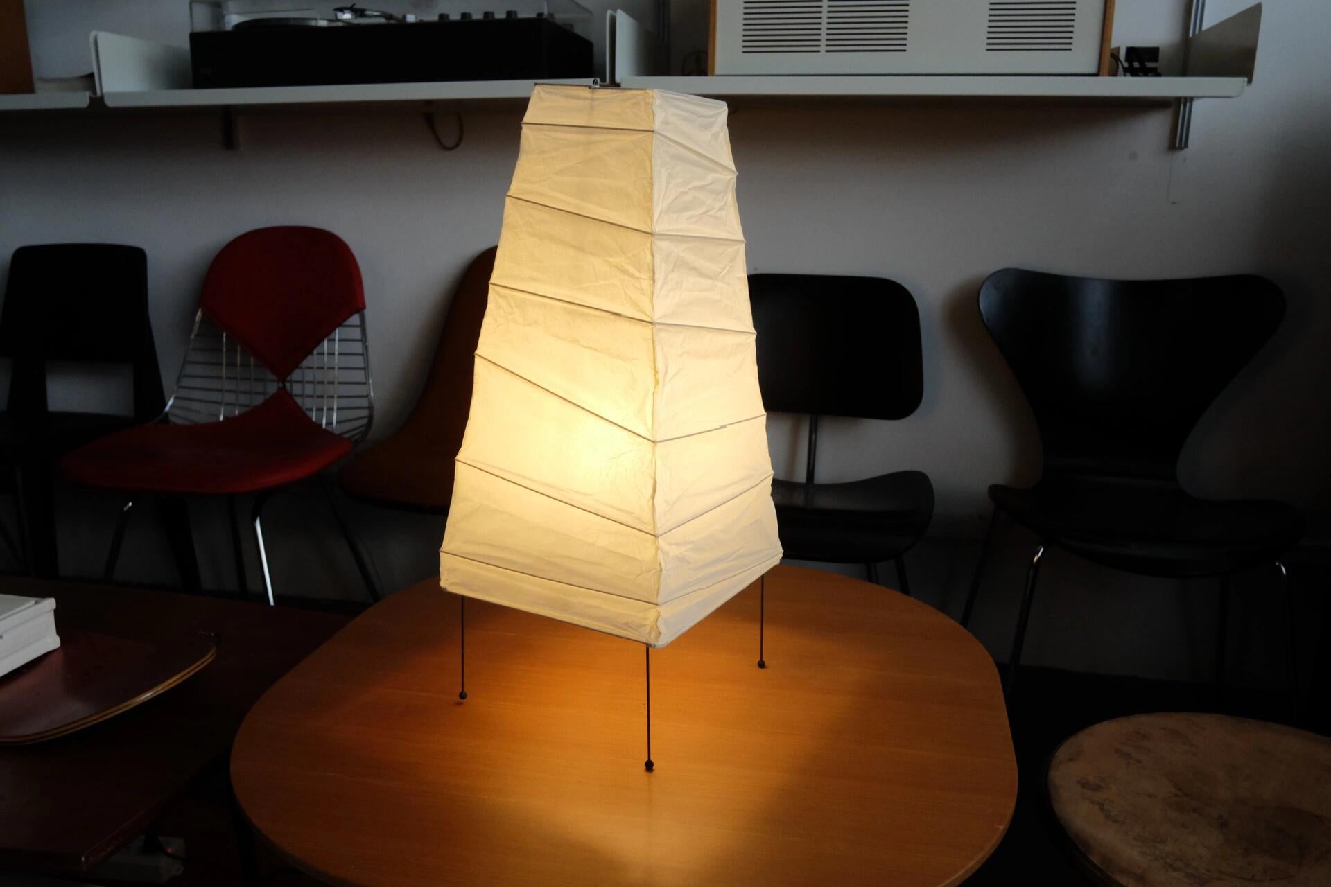 Akari 4N Table Lamp - Cueteks