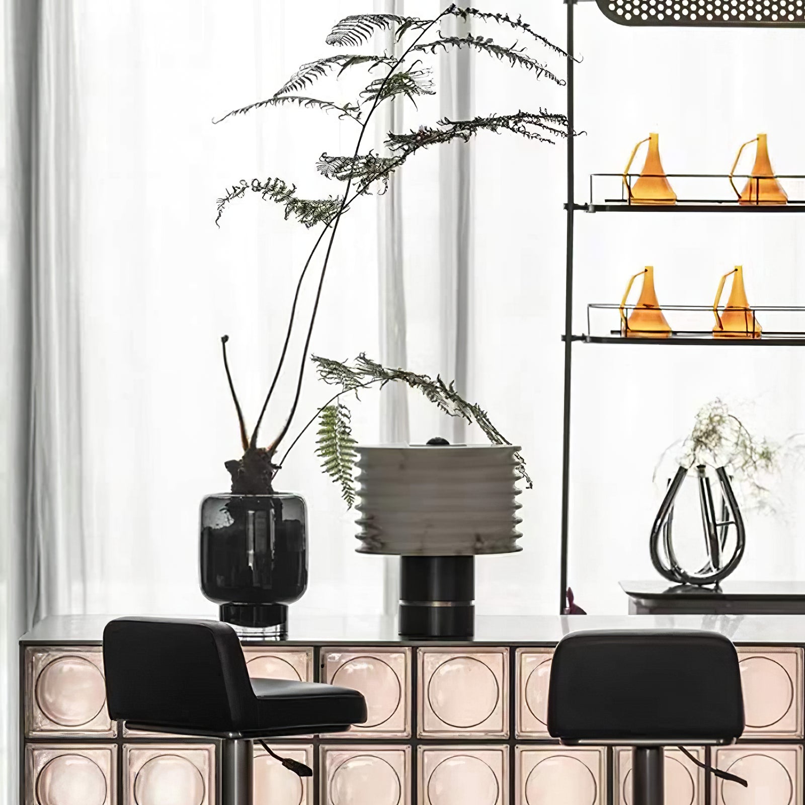 Luxury Black Alabaster Table Lamp - Cueteks