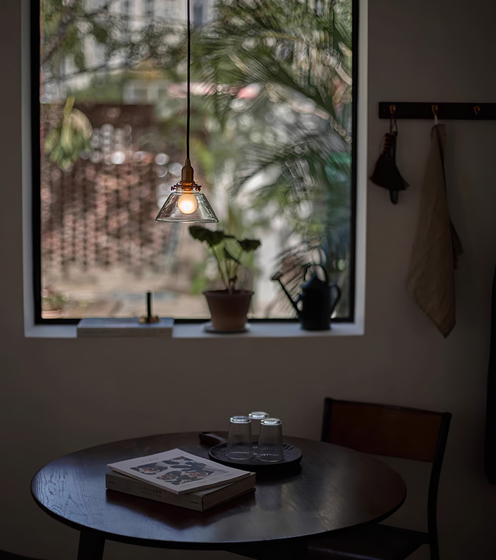 Minimalist Cone Shaped Glass Pendant Lamp - Cueteks