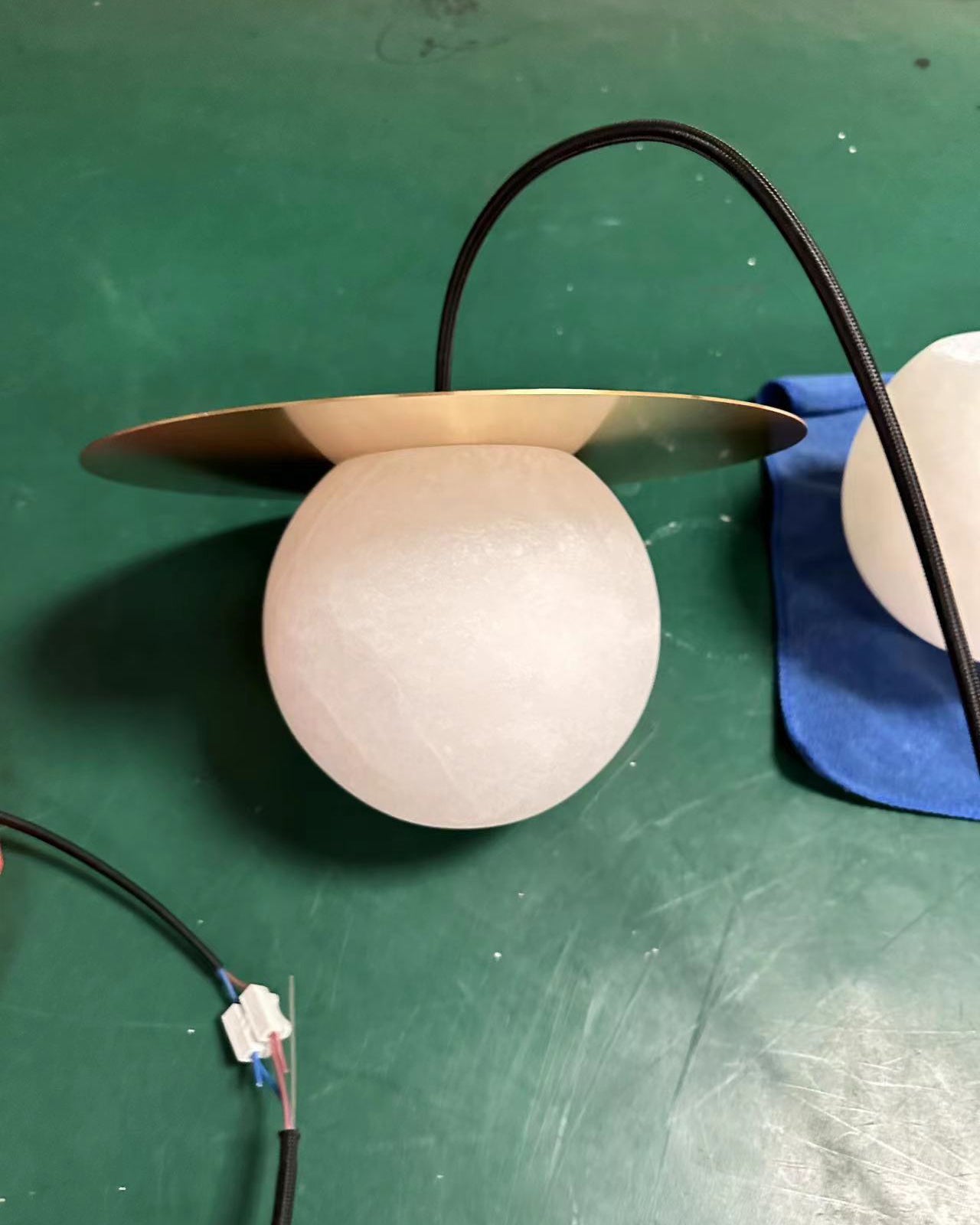 Disc Alabaster Pendant Light - Cueteks