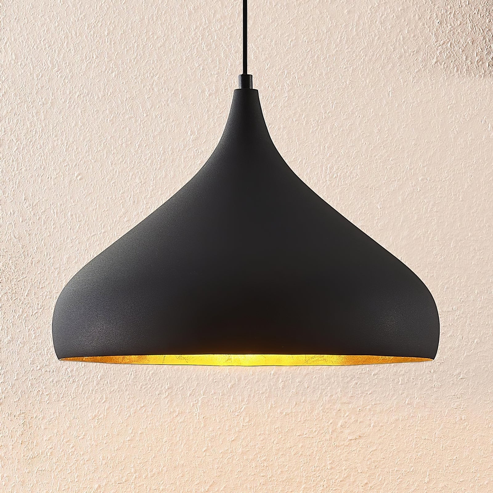 Modern Black and Gold Teardrop Pendant Lamp - Cueteks
