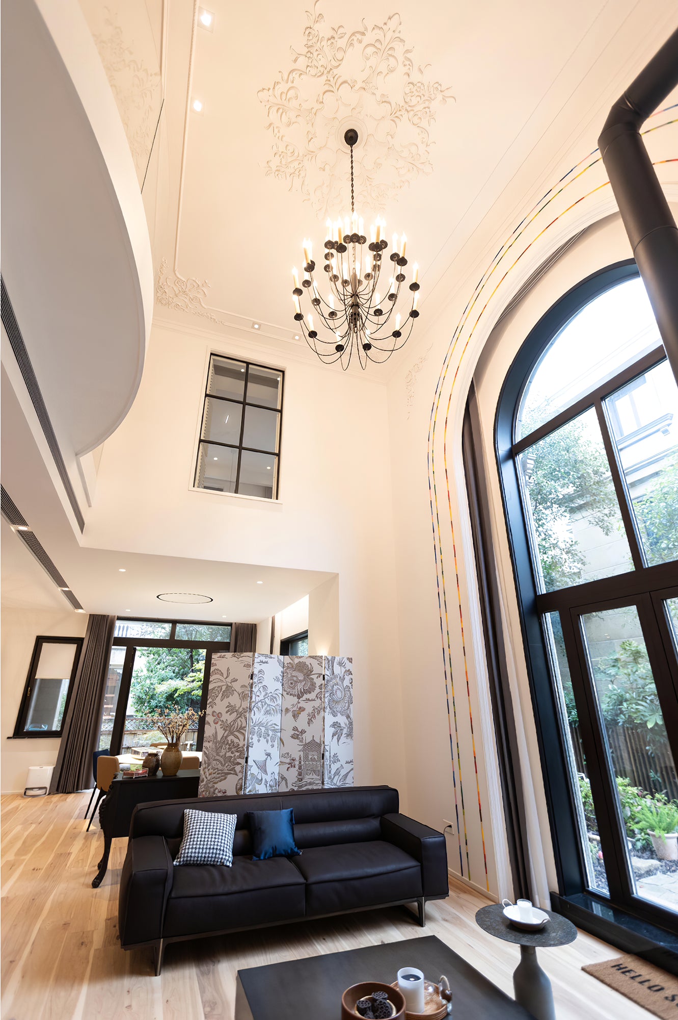 Thomas OBrien Erika Chandelier - Cueteks
