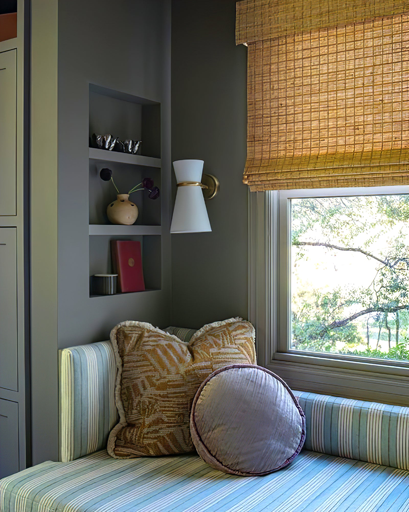 Clarkson Rotating Wall Light - Cueteks