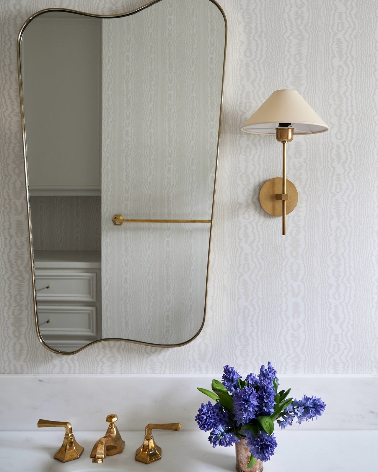 Hackney Single Wall Lamp - Cueteks