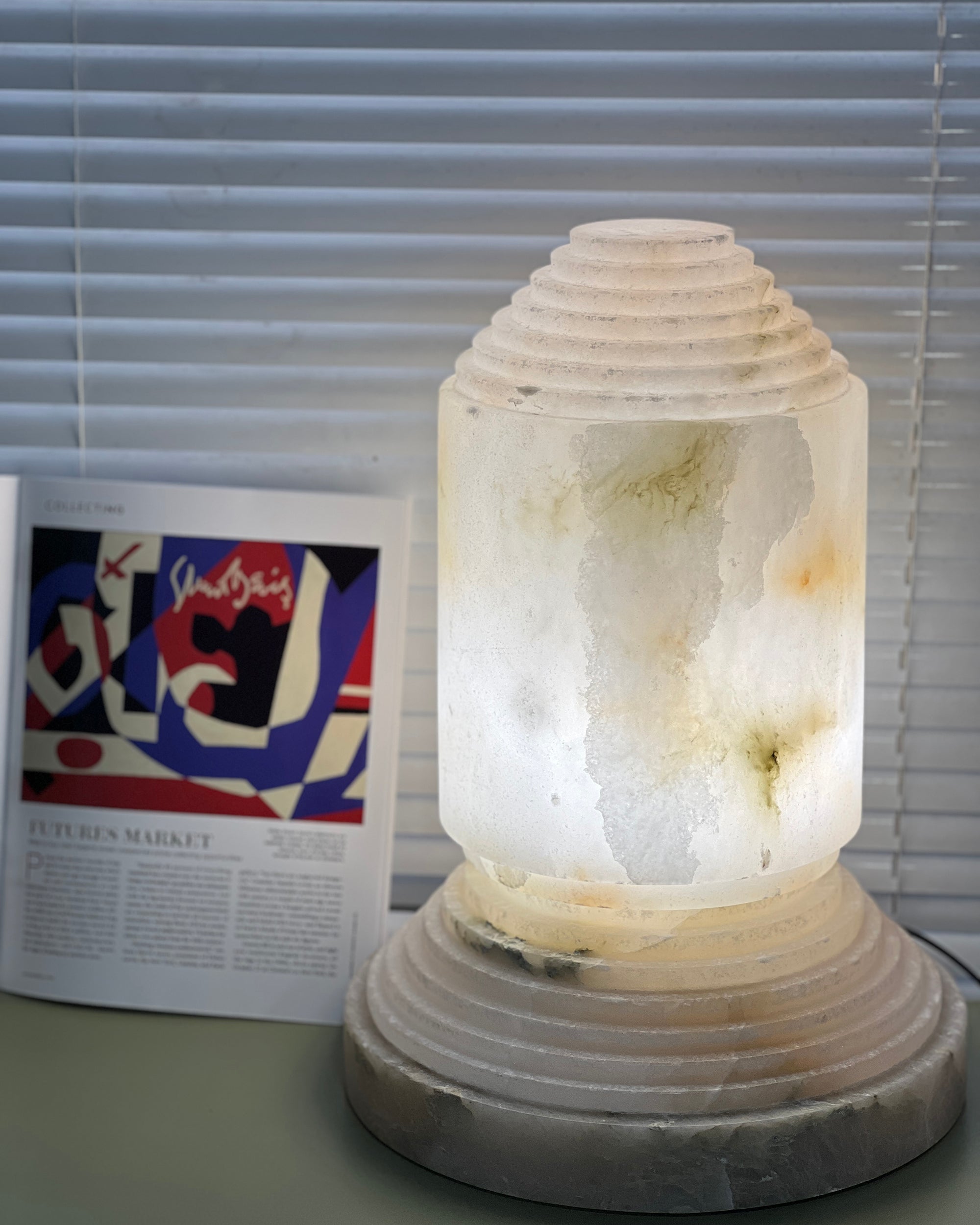 Alabaster Pyramid Table Light - Cueteks