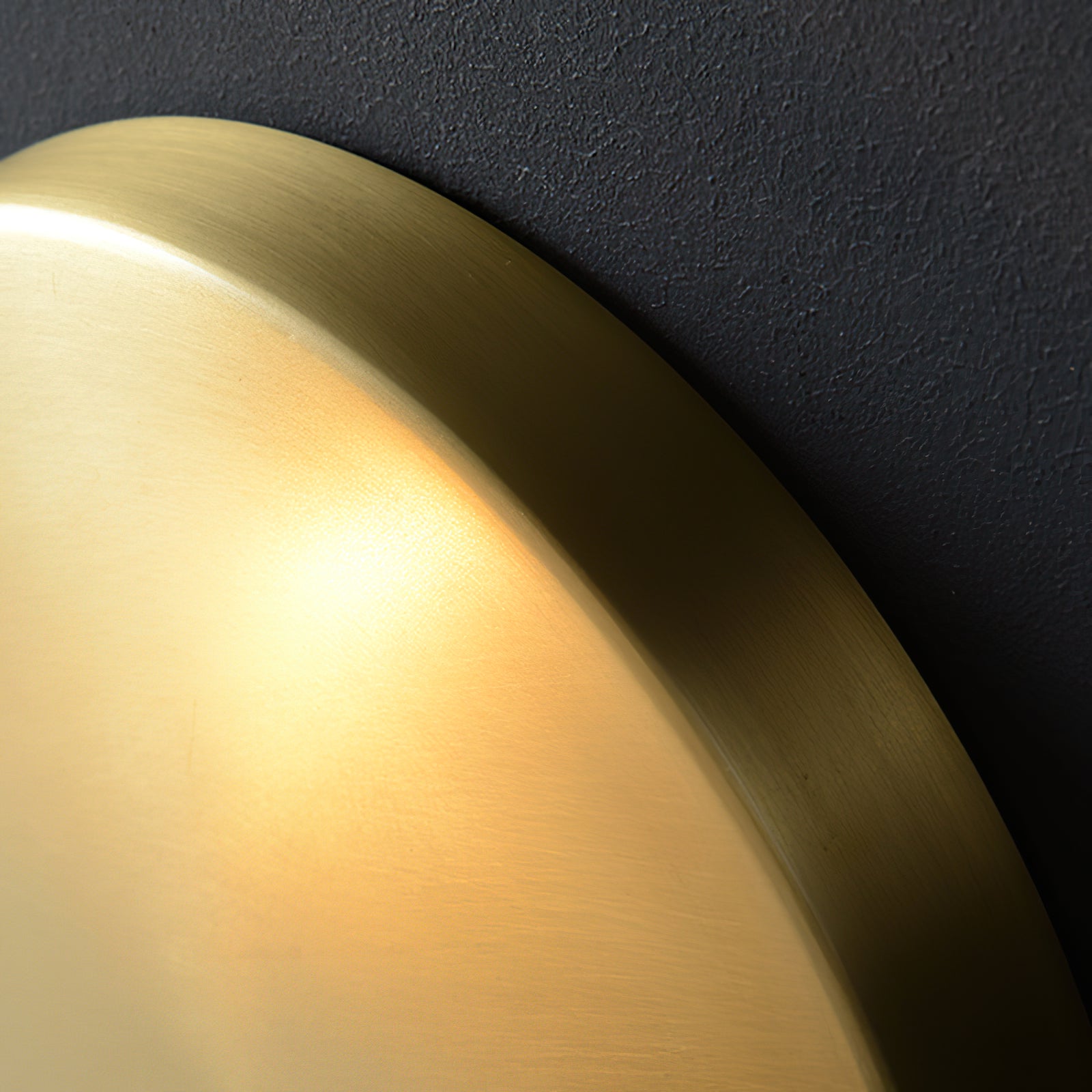 Brass and Alabaster Round Wall Light - Cueteks