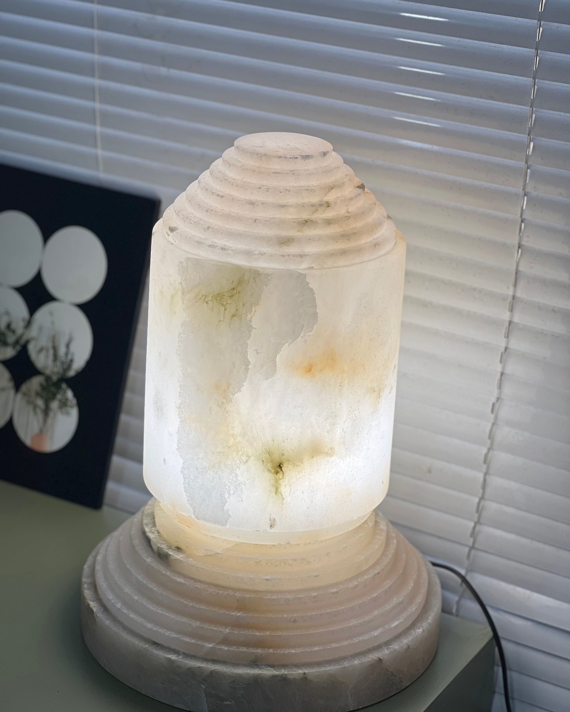 Alabaster Pyramid Table Light - Cueteks