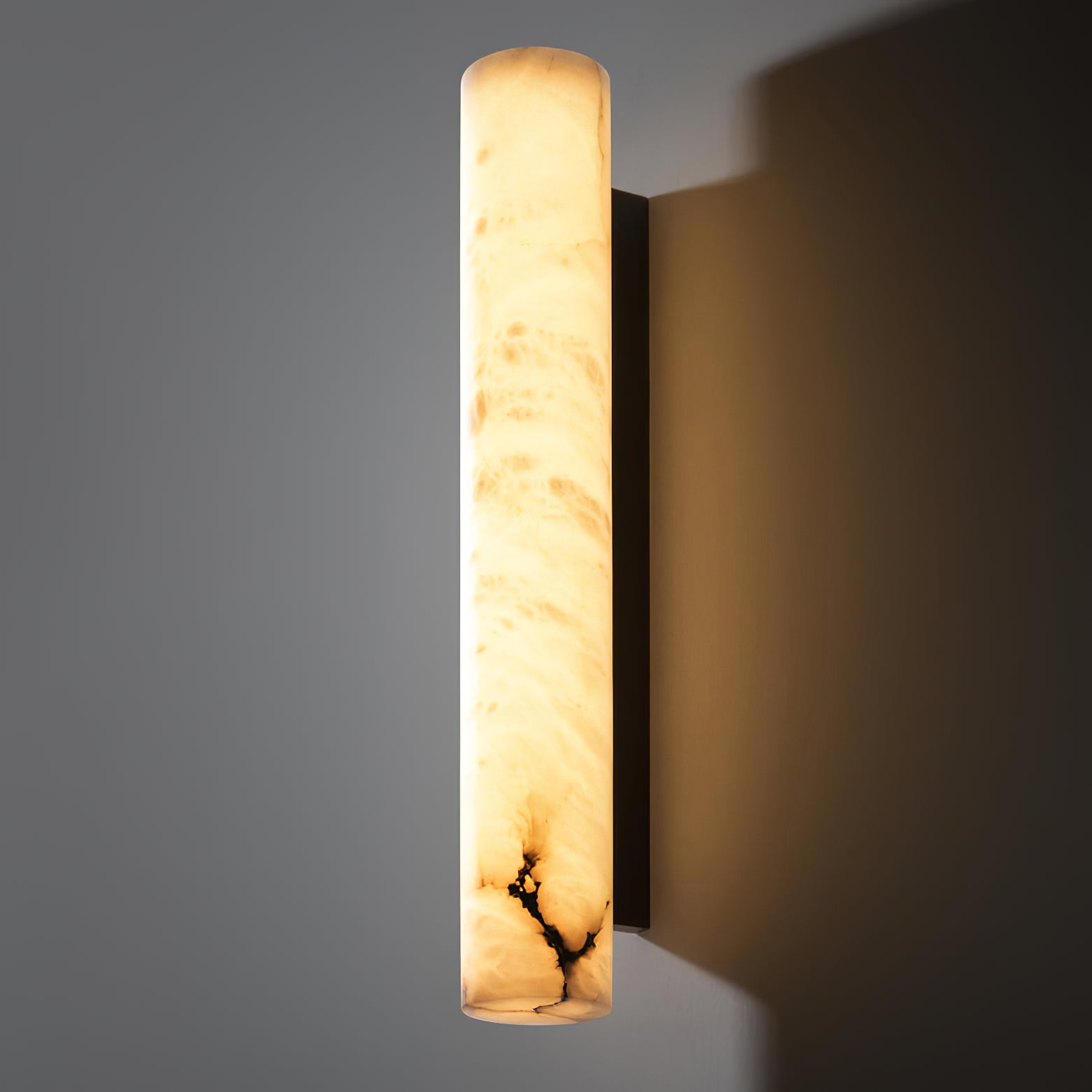 Vertical Alabaster Wall Lamp - Cueteks
