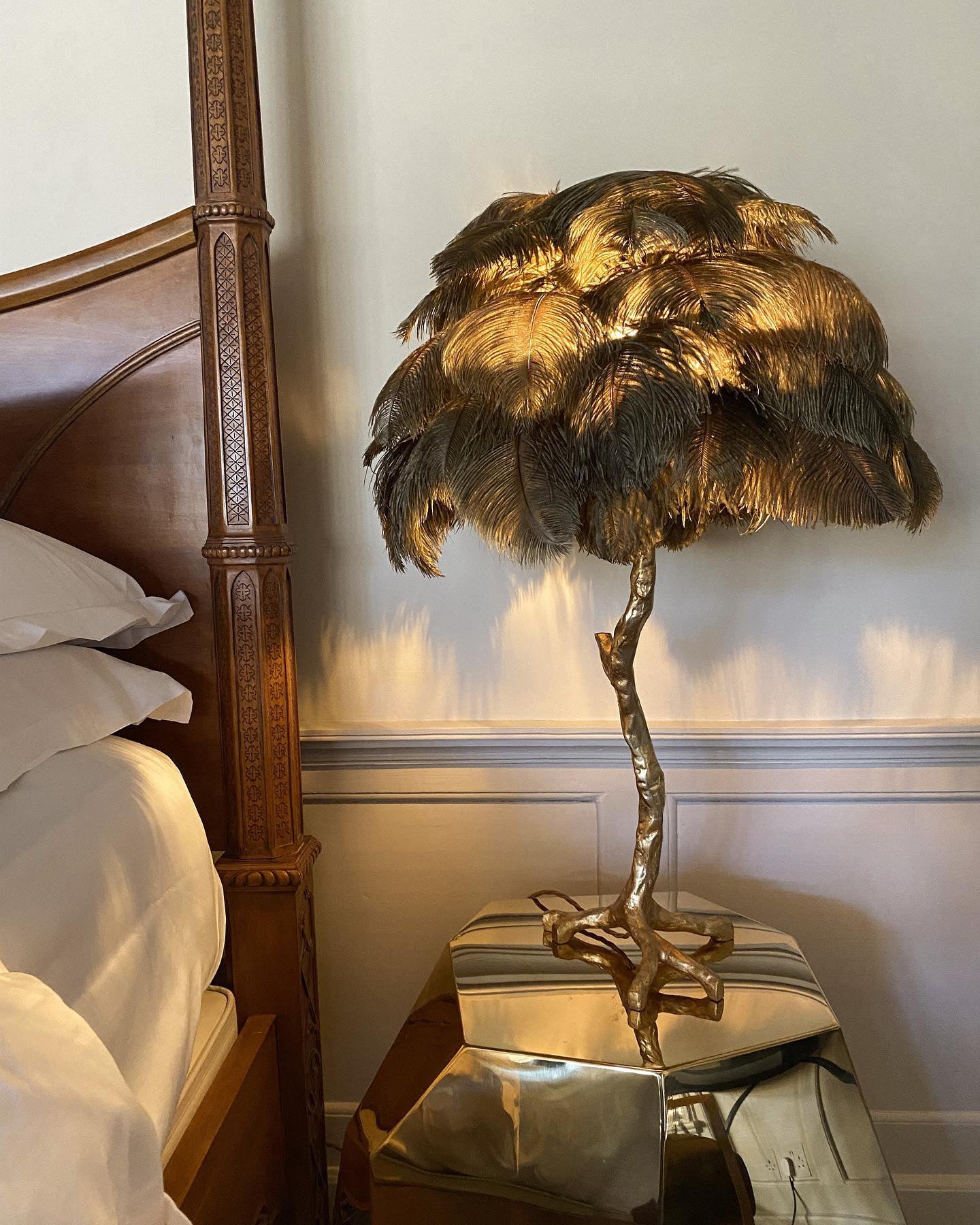 Colorful Ostrich Feather Table Lamp - Cueteks