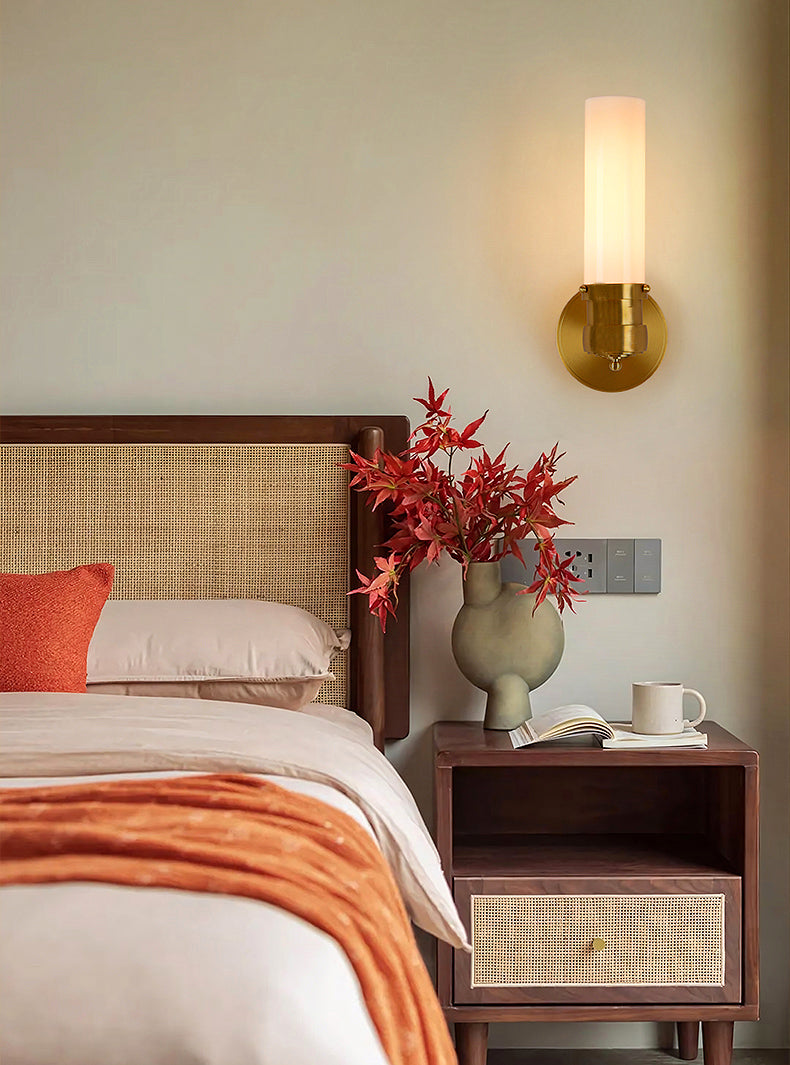 Graydon Single Wall Light - Cueteks