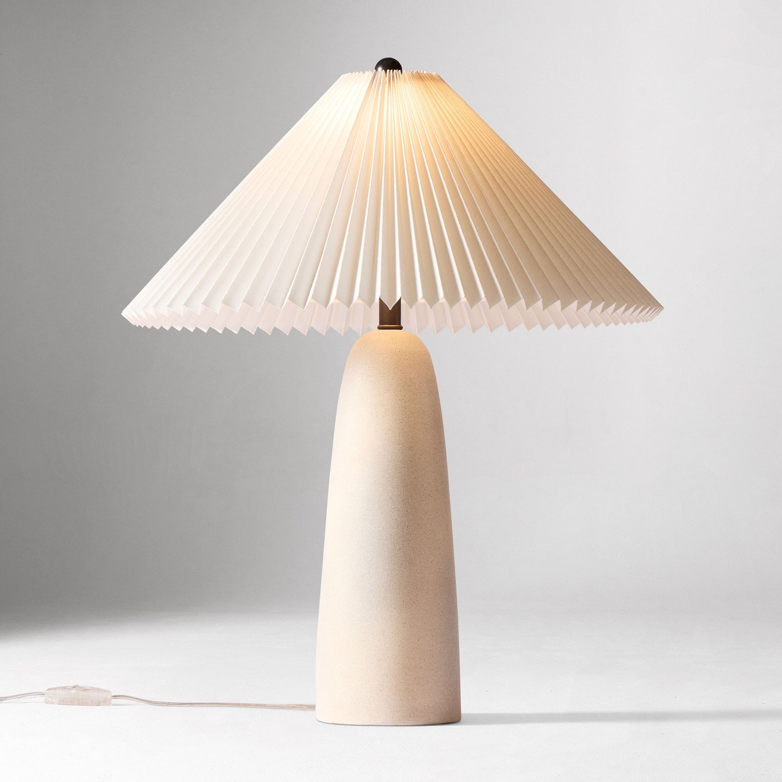 Louis Minimalist Cone Base Table Lamp - Cueteks
