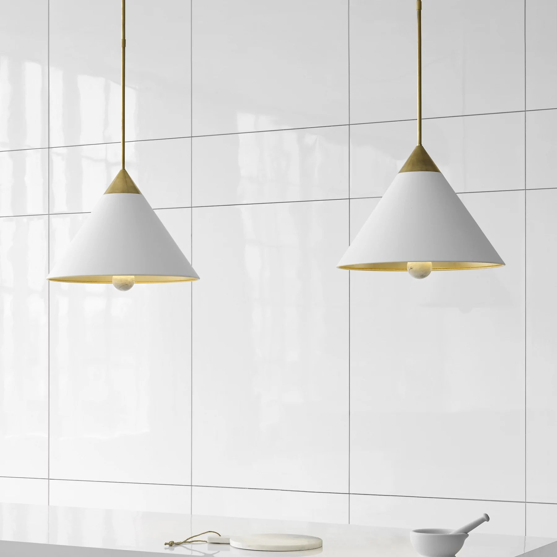 Minimalist Cone-Shaped Brass Pendant Lamp - Cueteks