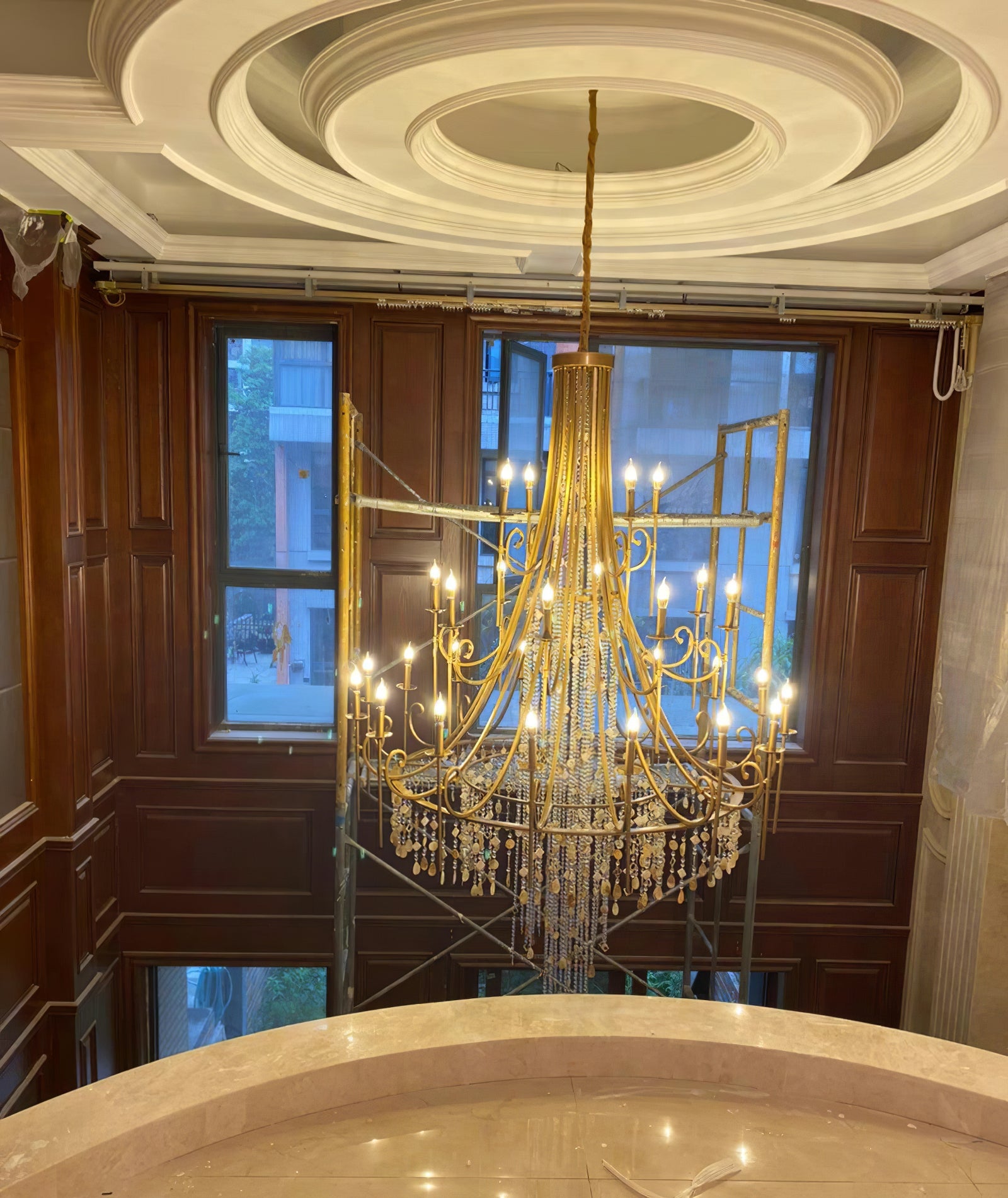 Tatum Lux American Shell Crystal Chandelier - Cueteks