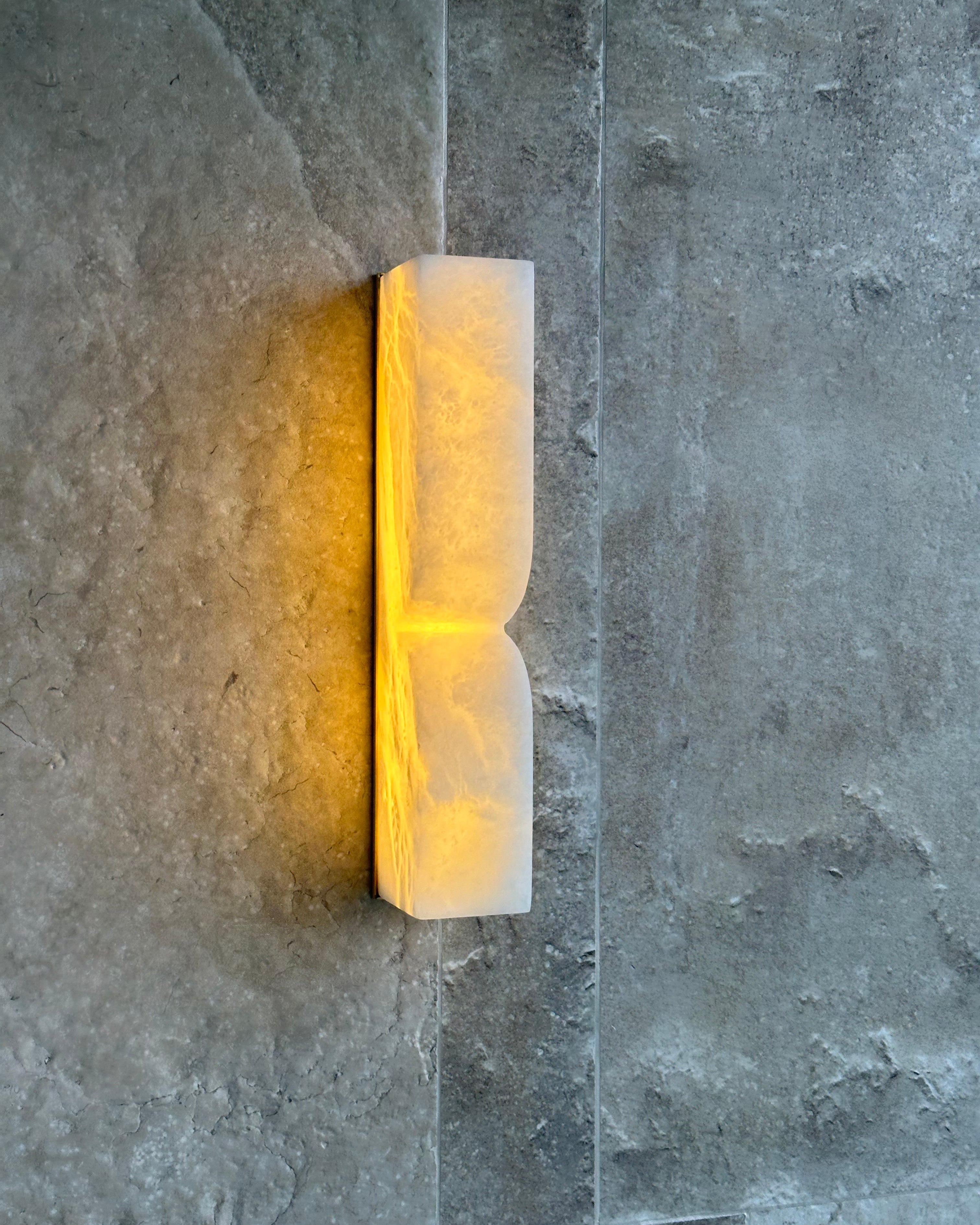 Double Curve Alabaster Wall Light - Cueteks