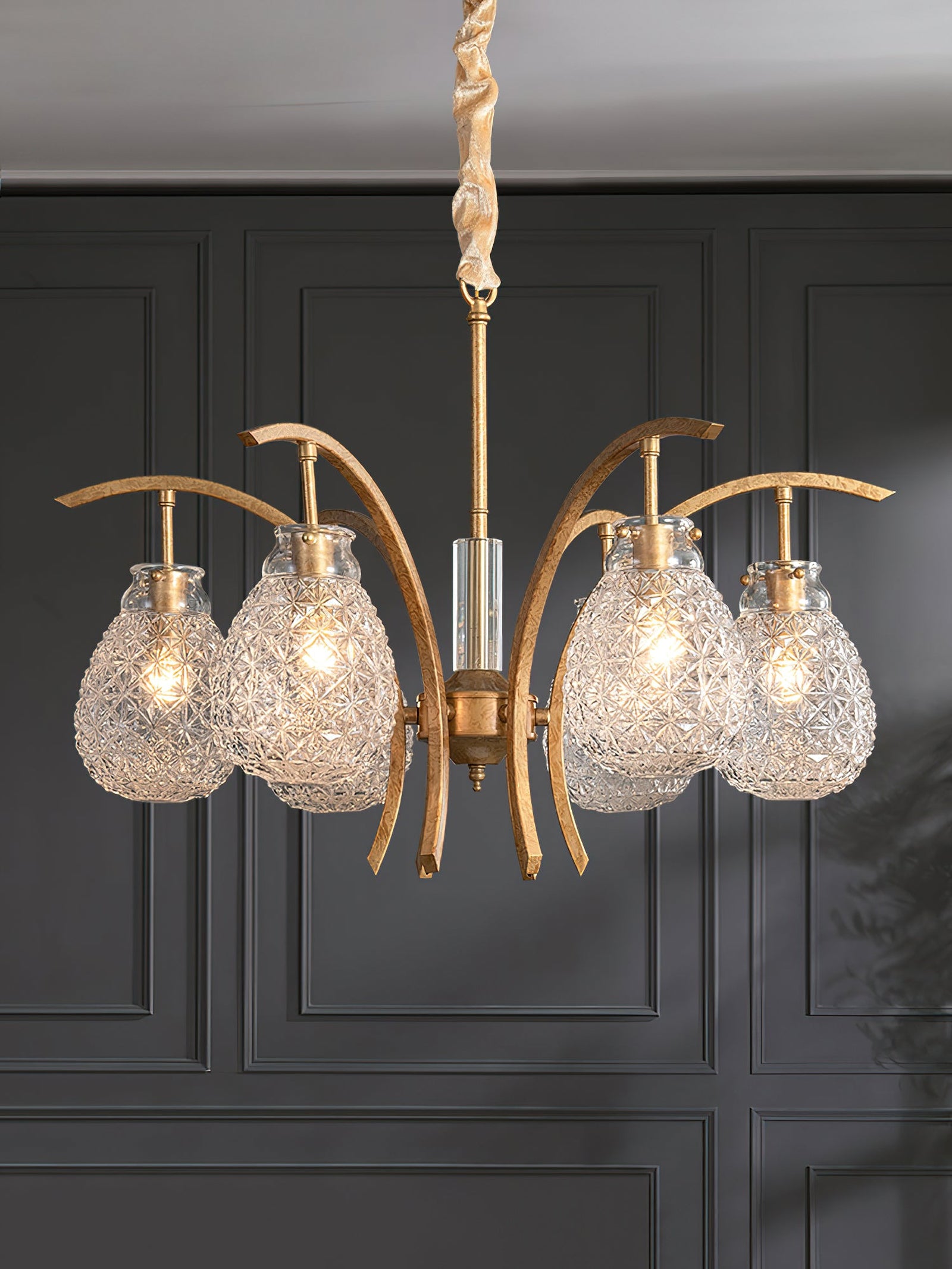 Golden floral glass chandelier - Cueteks
