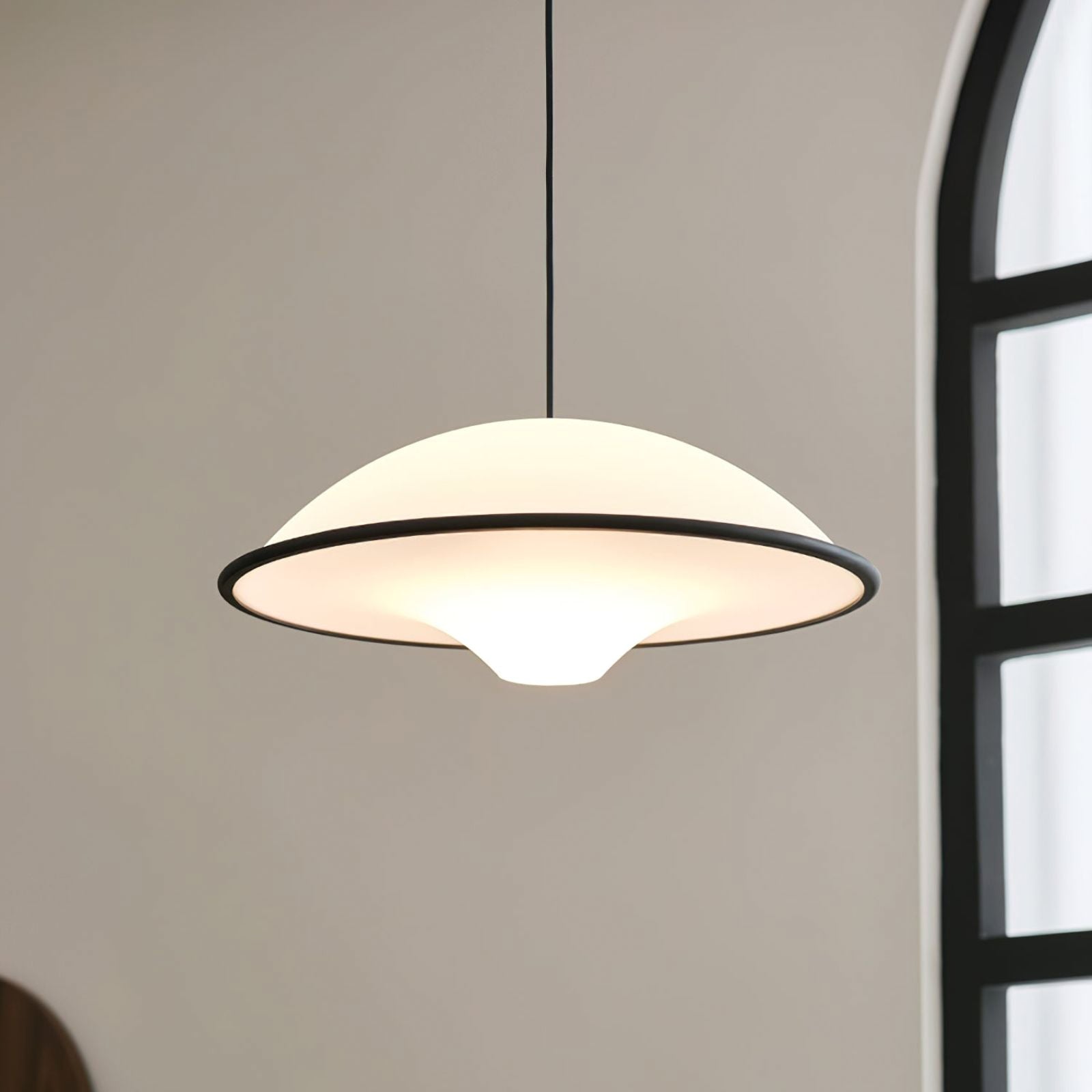 Acrylic Fontana Black Pendant Light - Cueteks