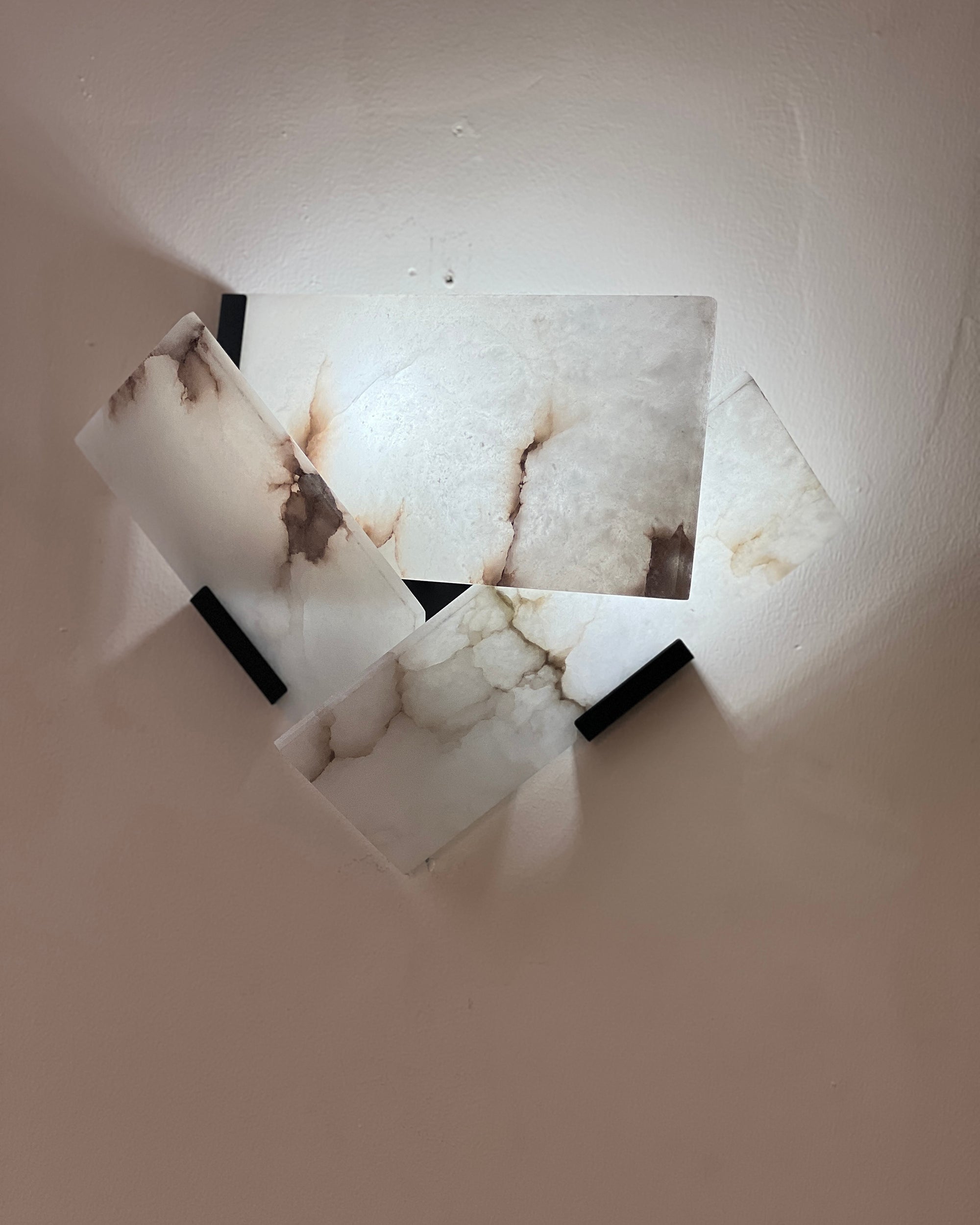 Fan-Shaped Alabaster Wall Light - Cueteks