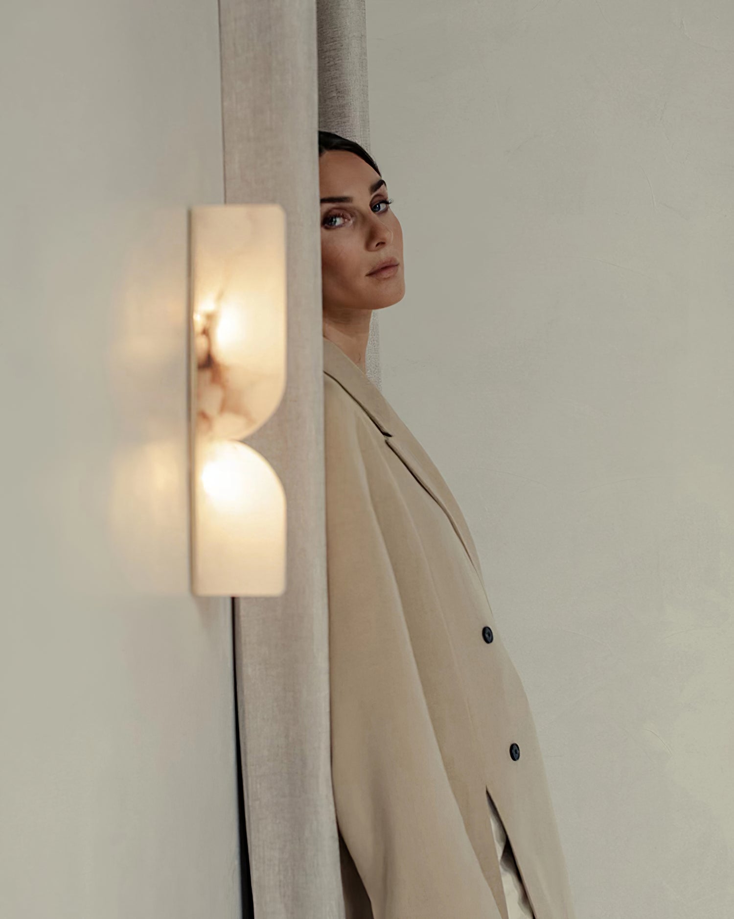 Double Curve Alabaster Wall Light - Cueteks