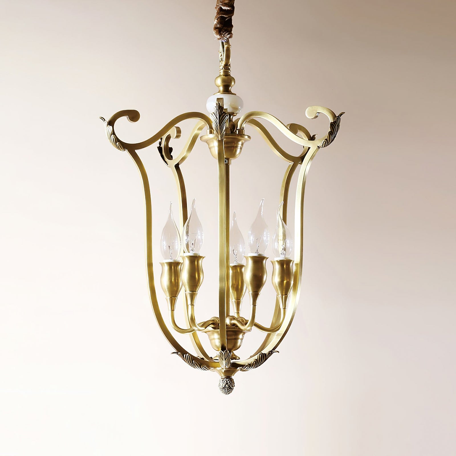 Classical carved candle chandelier - Cueteks