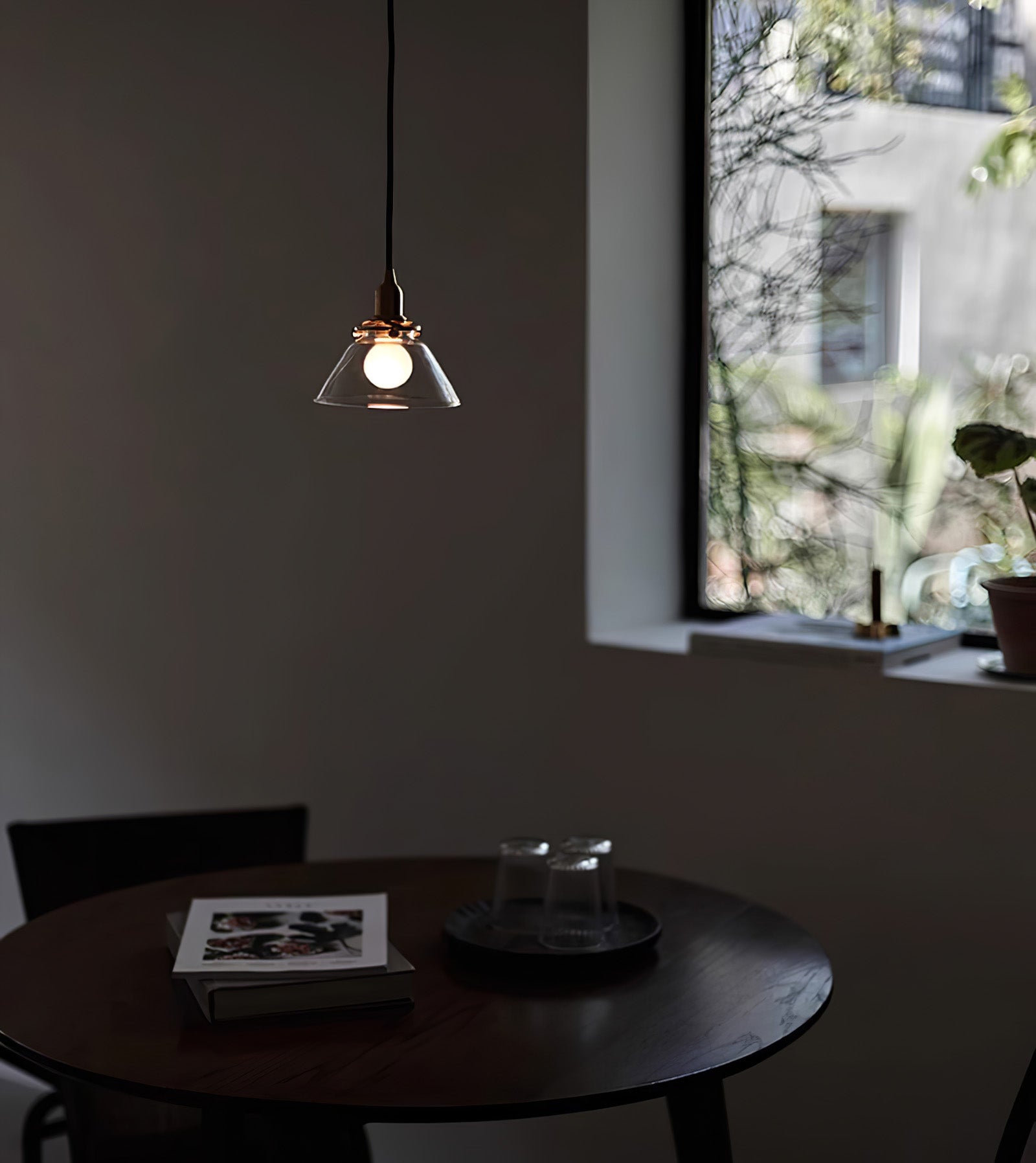 Minimalist Cone Shaped Glass Pendant Lamp - Cueteks