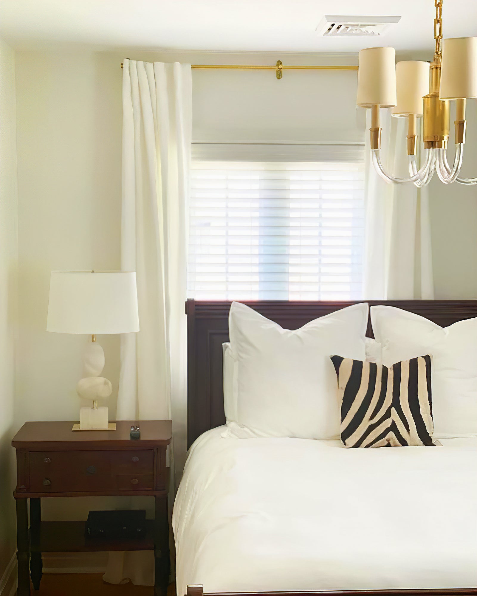 Dani Medium Table Lamp - Cueteks