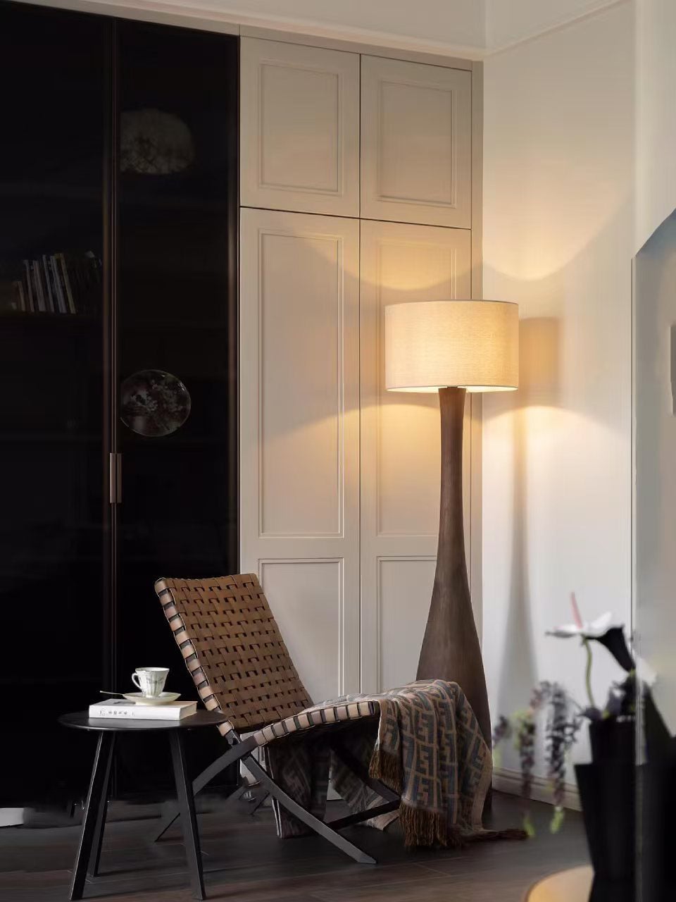 Truxton Solid Wood Floor Lamp - Cueteks