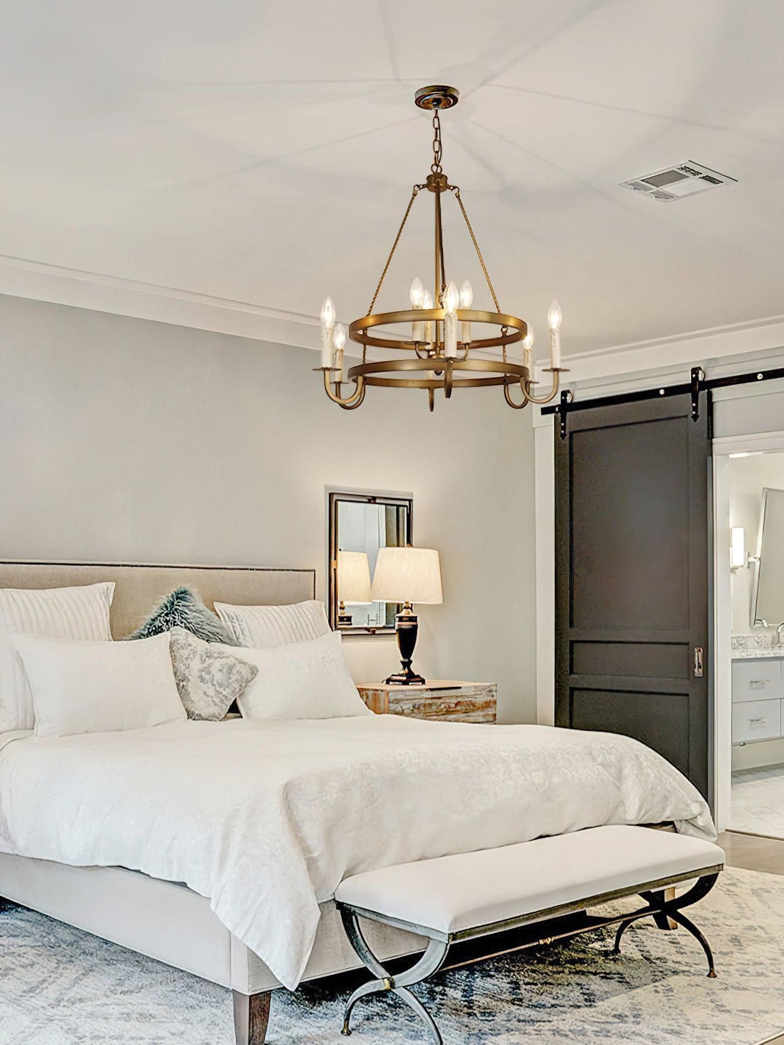 Voyager Antique Chandelier - Cueteks