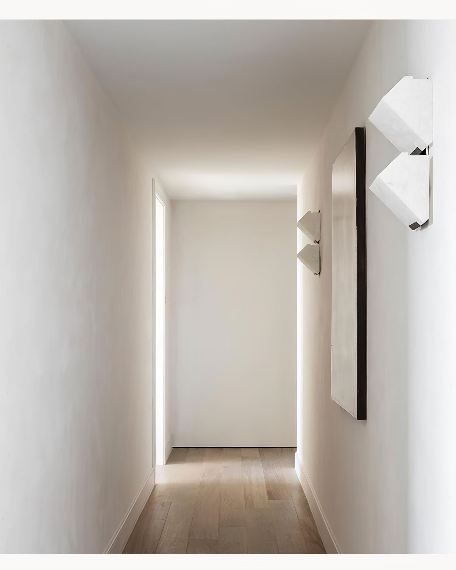 Elegant Alabaster Wall Light - Cueteks