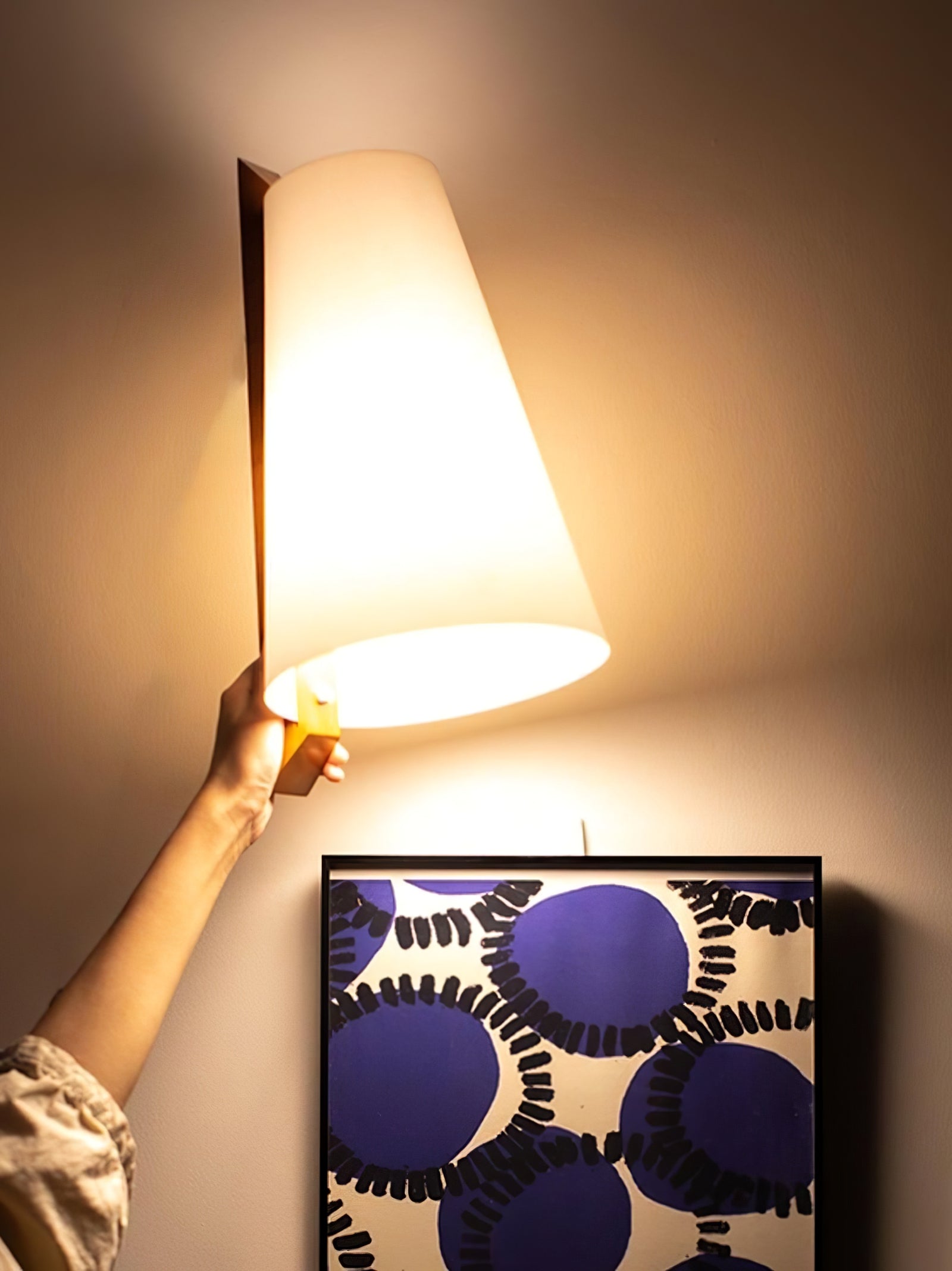 Lupe Wooden Wall Light - Cueteks
