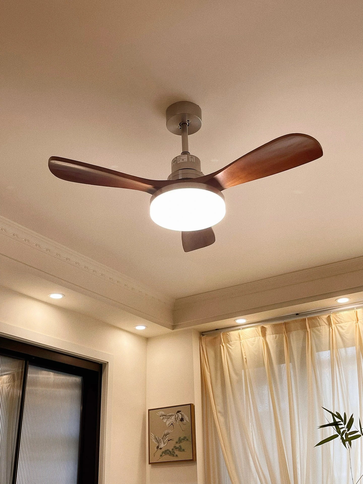 Solid Wood Three-Leaf Fan Lamp - Cueteks