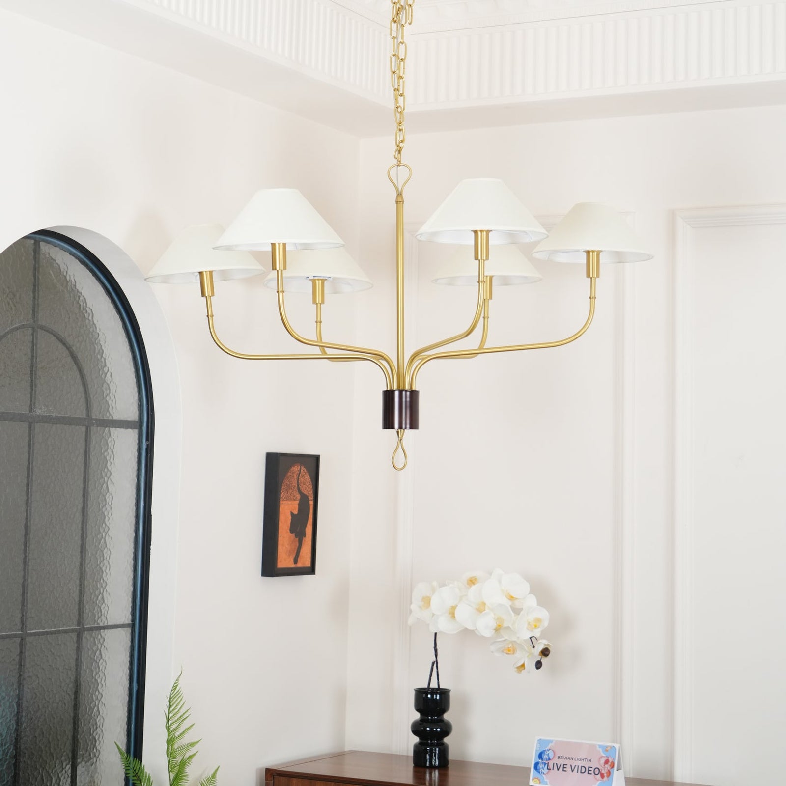 Griffin 6-head chandelier - Cueteks