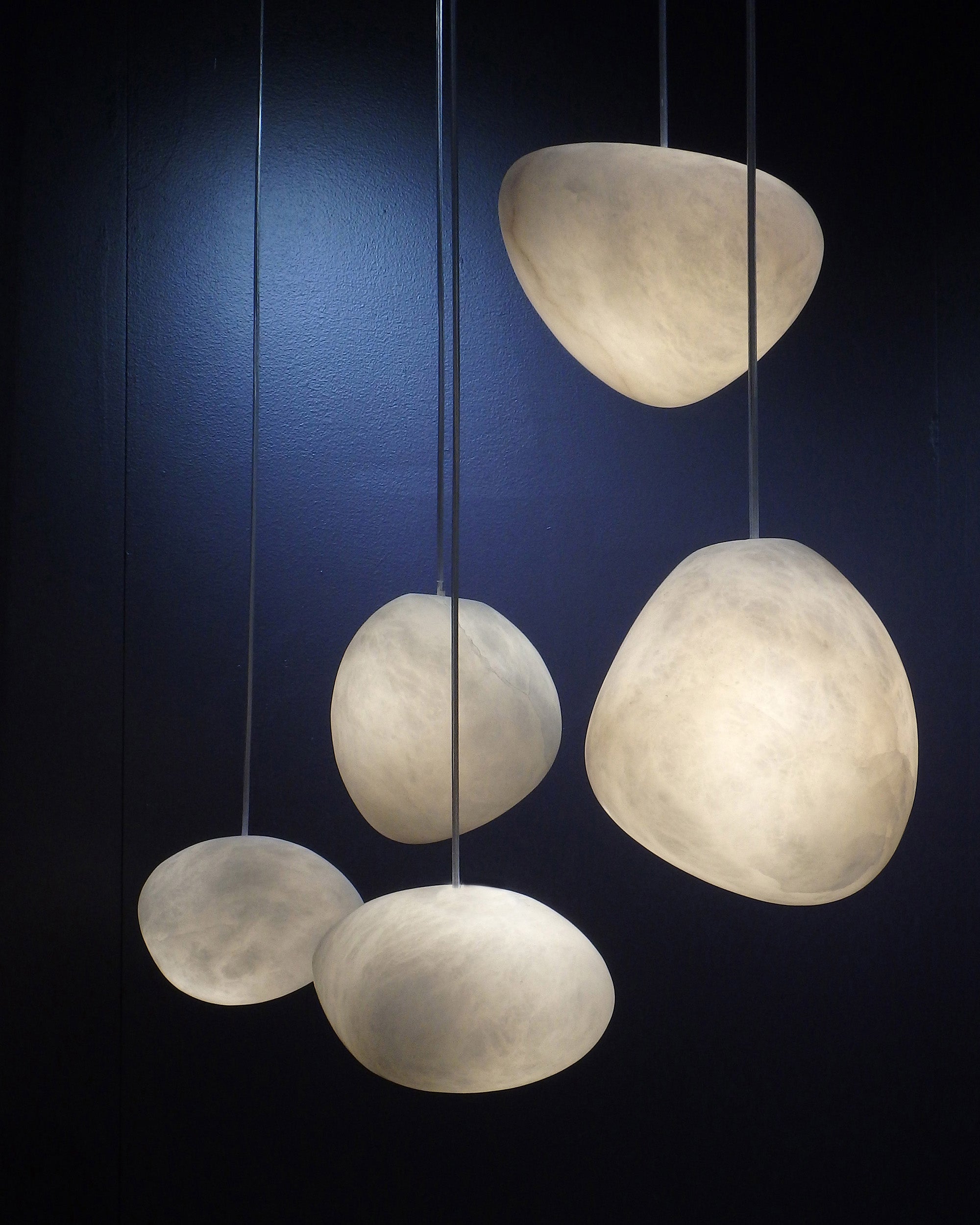 Pebble Alabaster Pendant Light - Cueteks