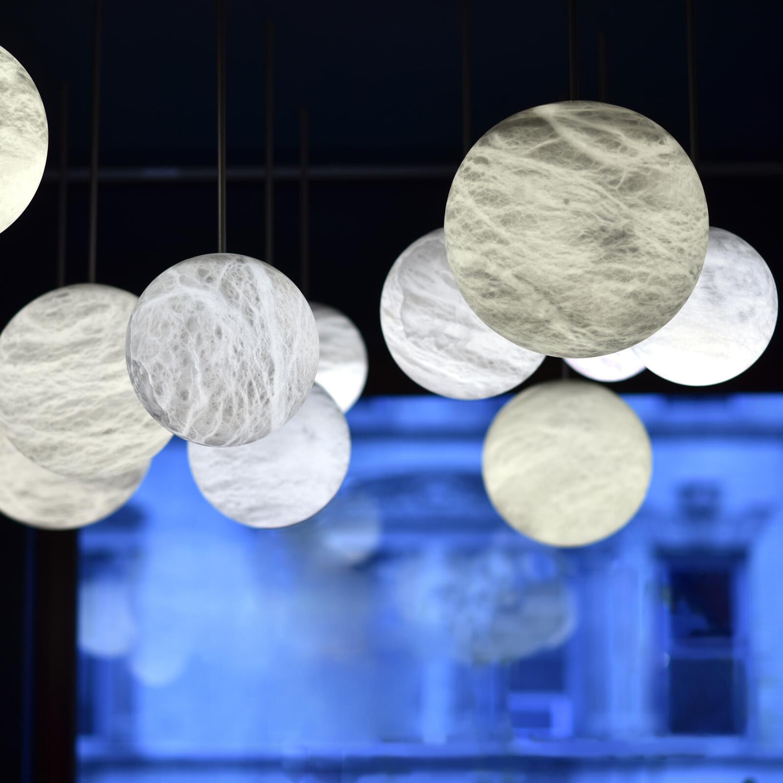 Luxury Multi-Globe Alabaster Pendant Light - Cueteks