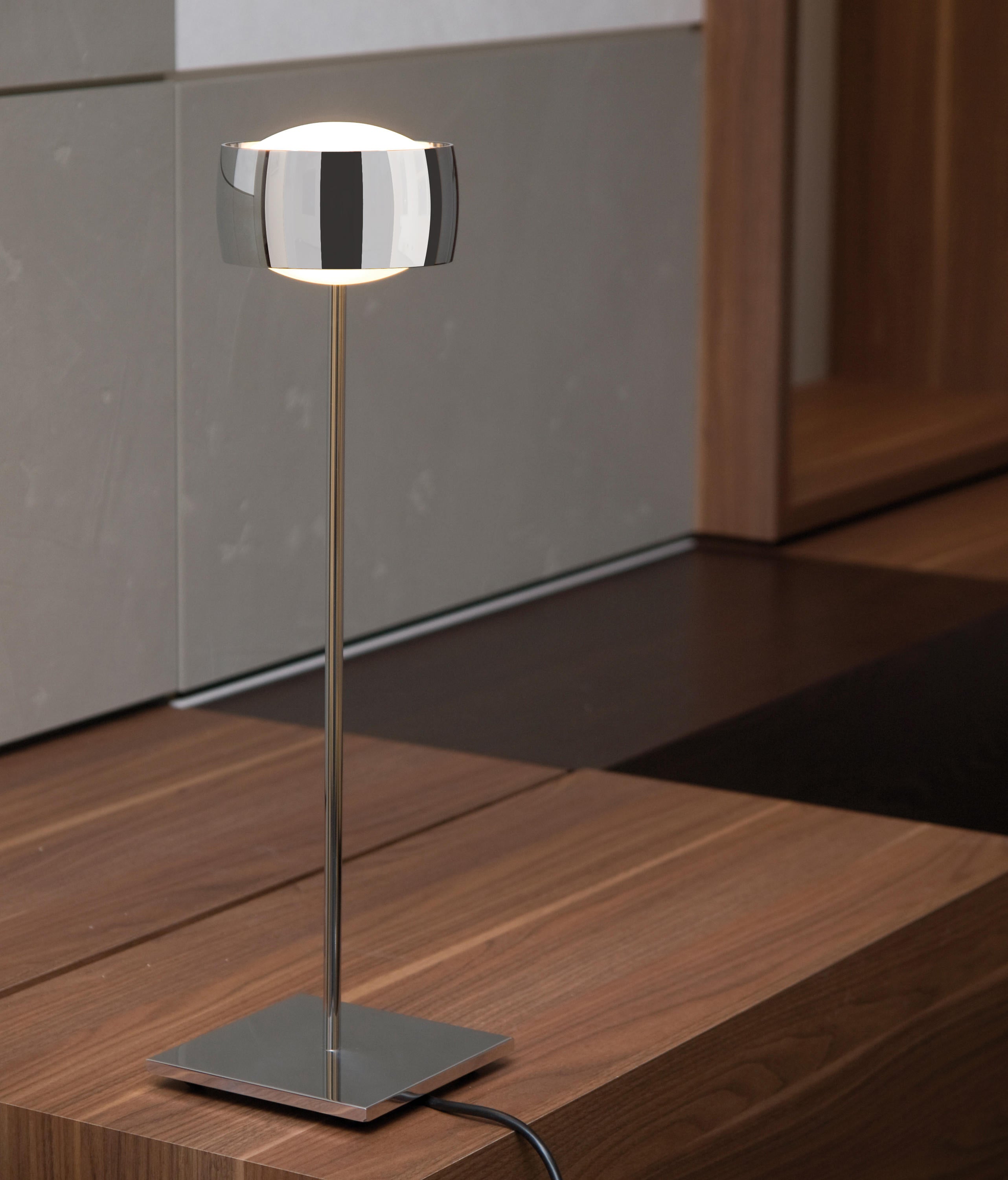 Minimalist Tall Stand Desk Lamp - Cueteks